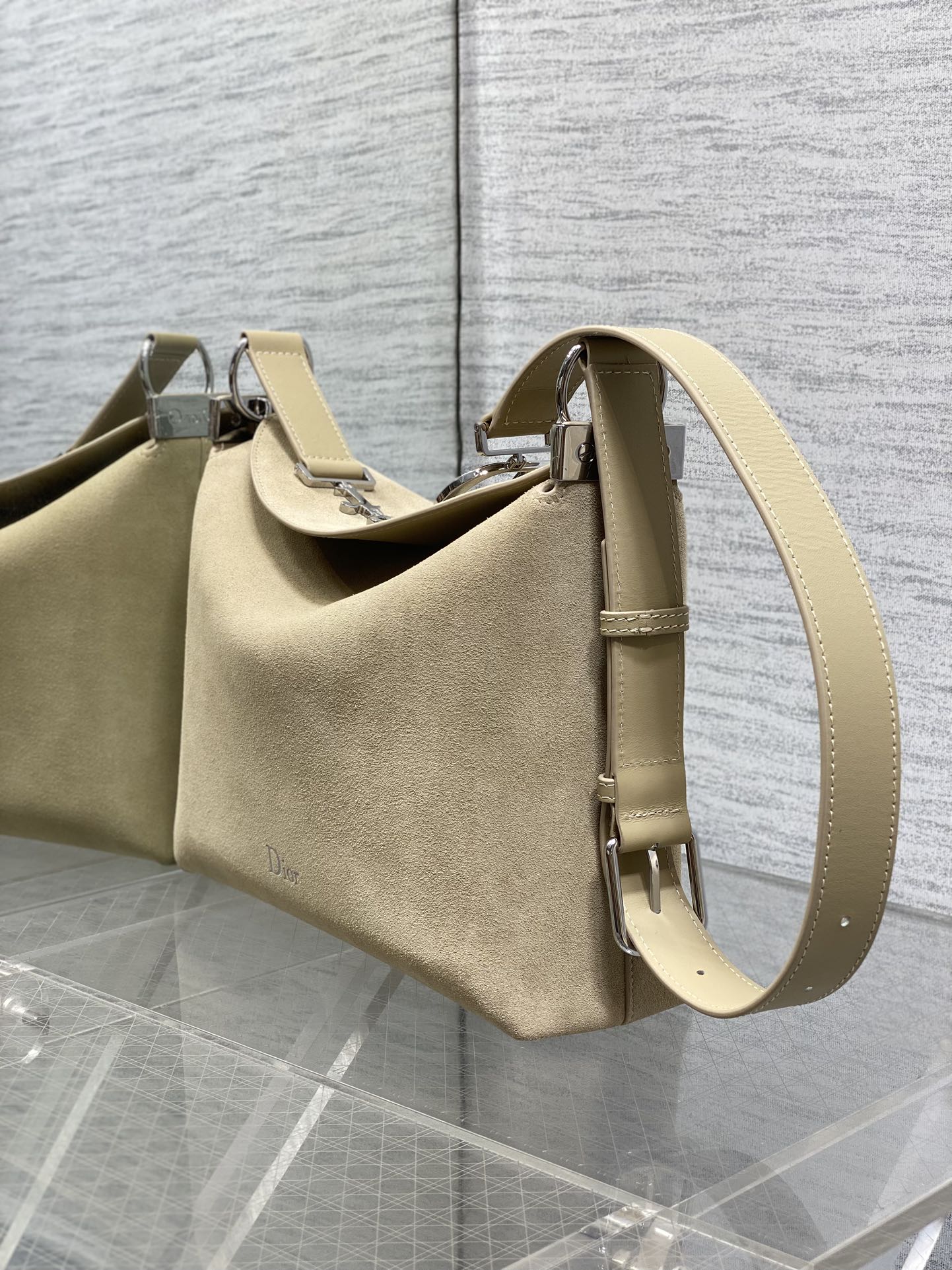 Dior Basic Bag M-s