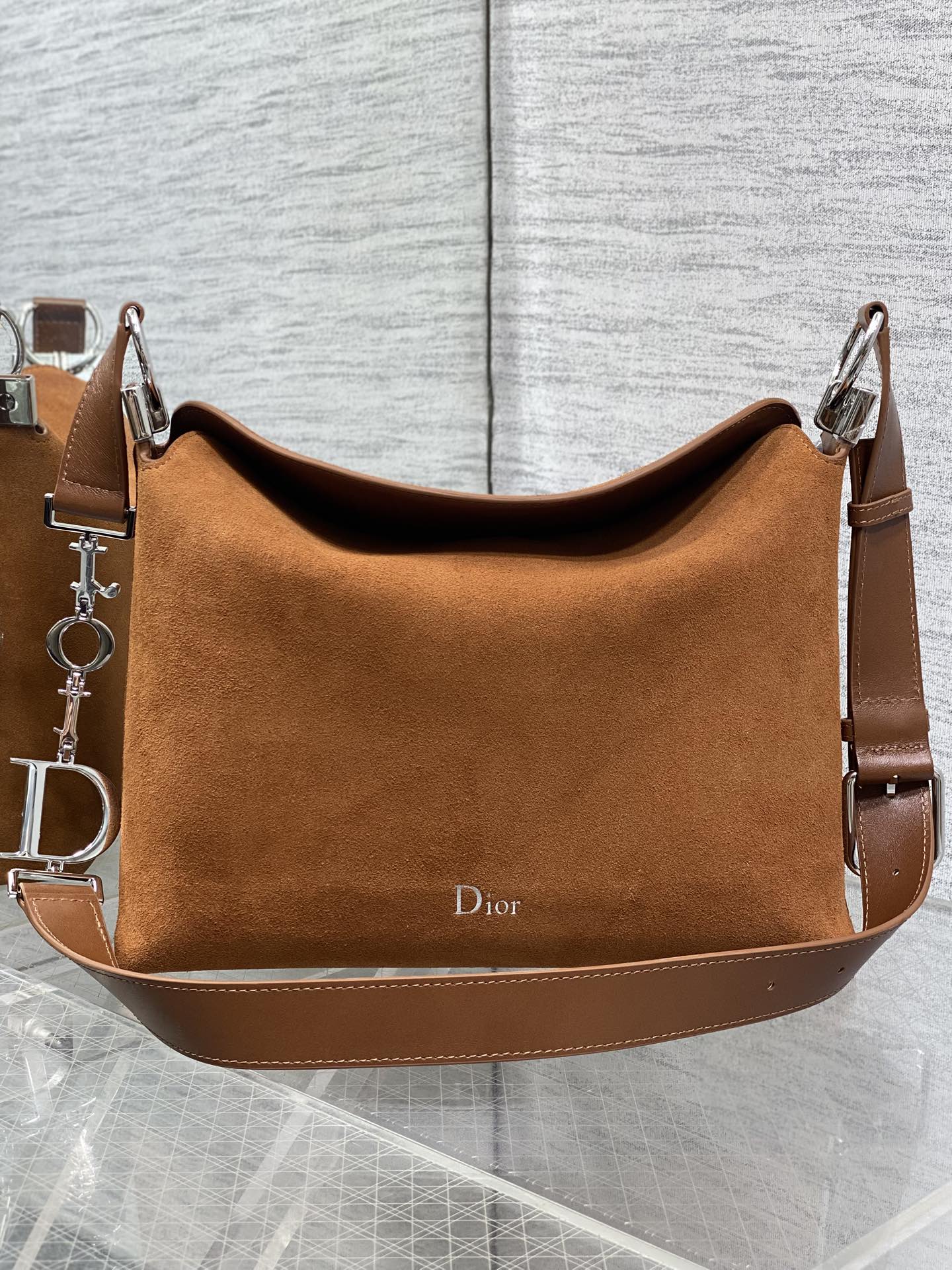 Dior Basic Bag M-s