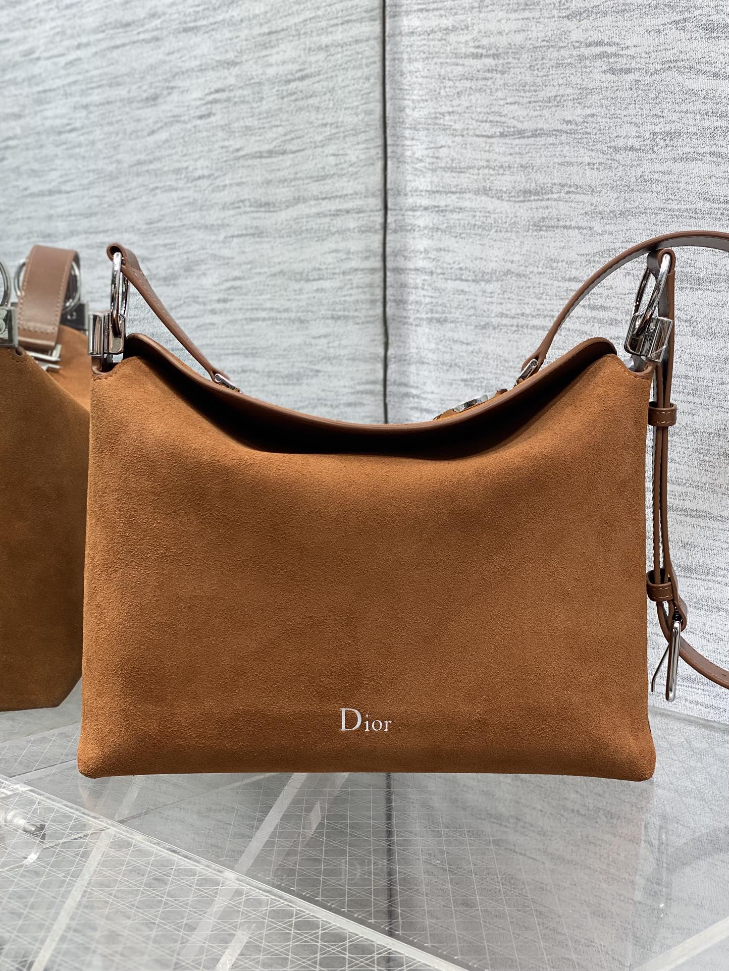 Dior Basic Bag M-s
