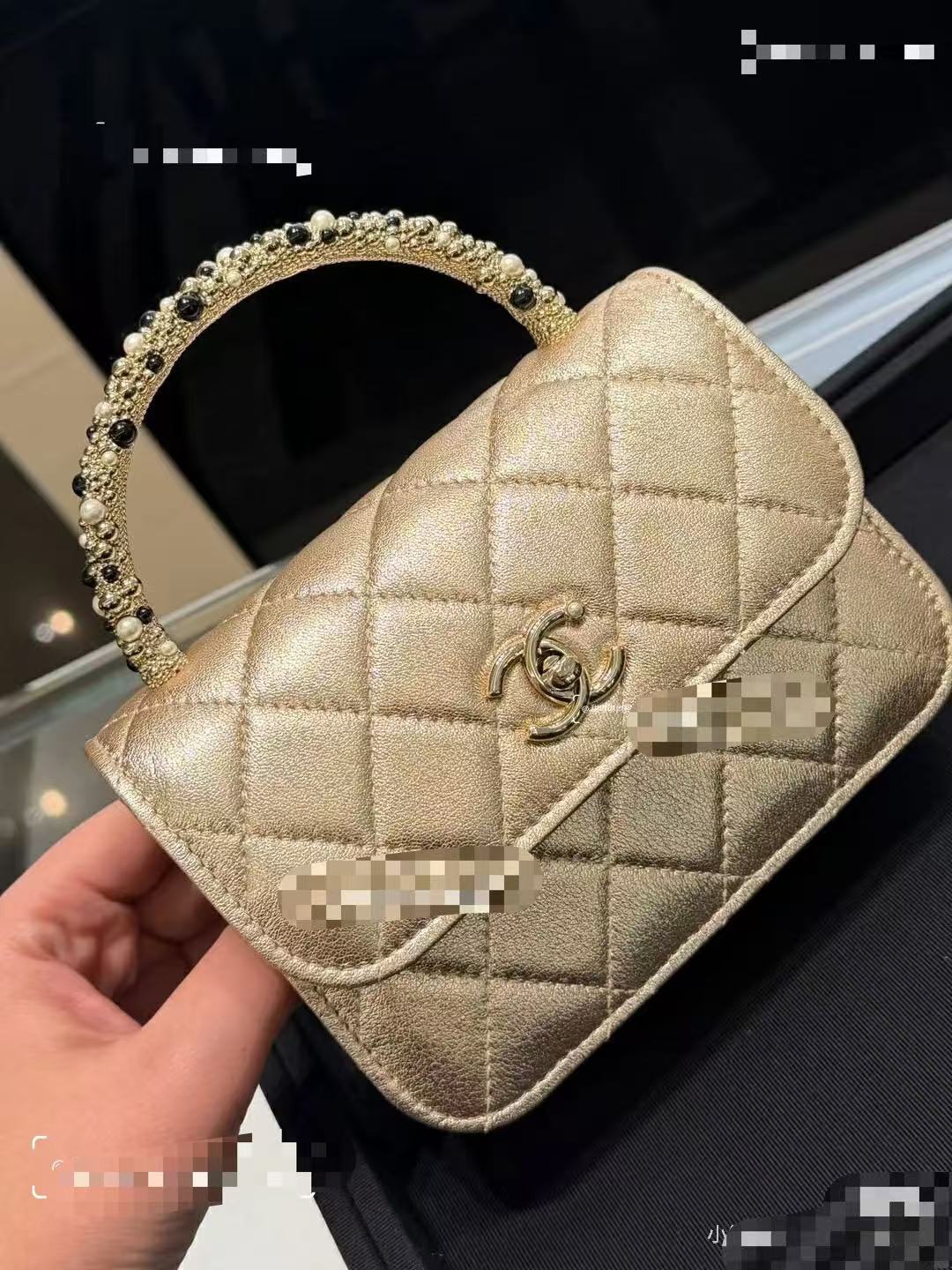 Chanel Basic Bag Black M-l