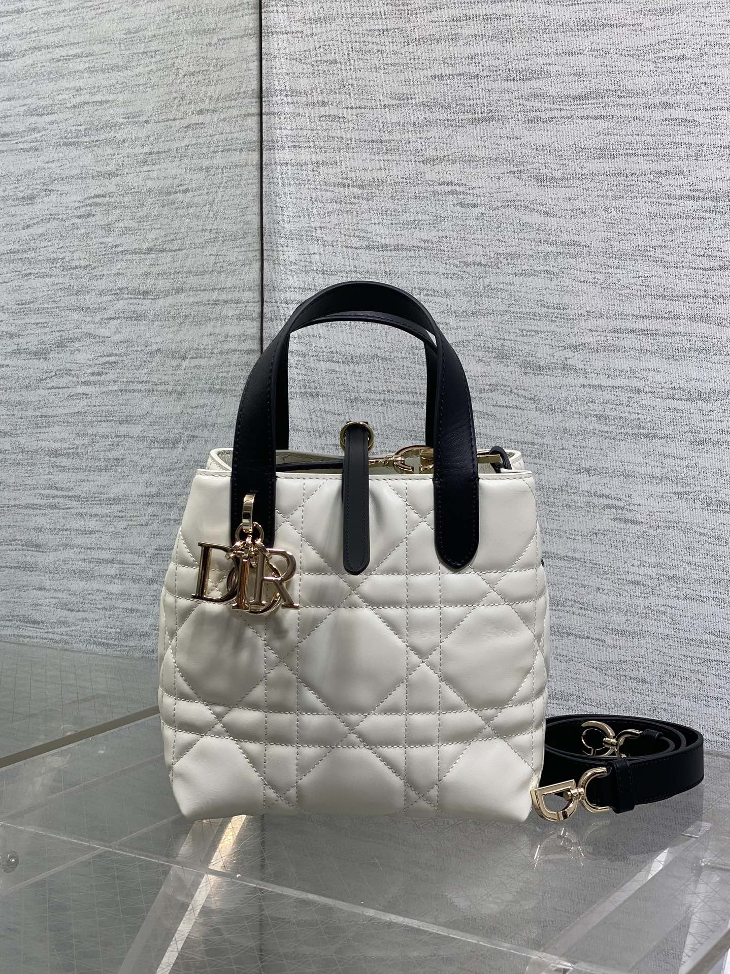 Basic Bag Cow Leather Foldable 18cm-s