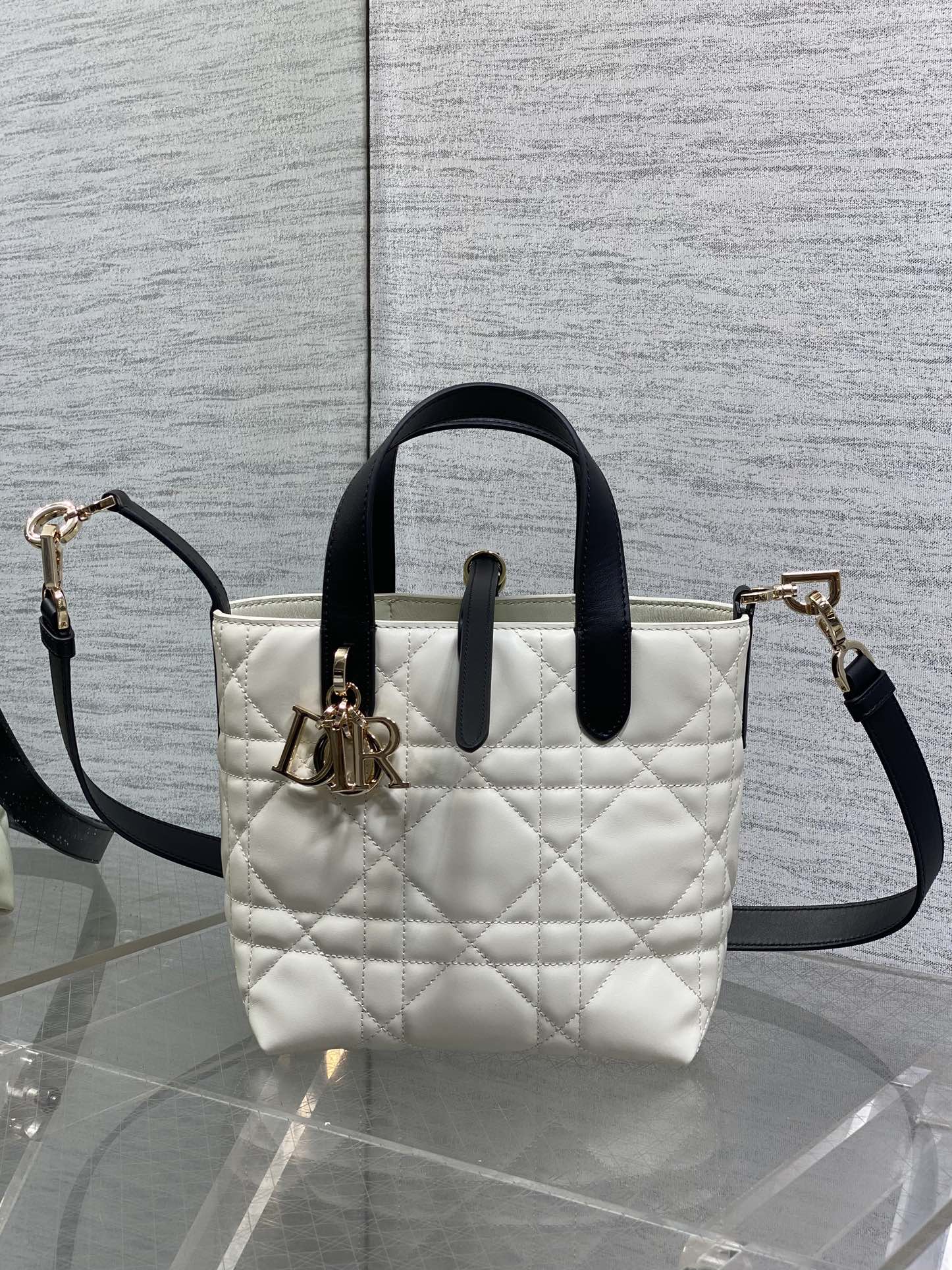Basic Bag Cow Leather Foldable 18cm-s