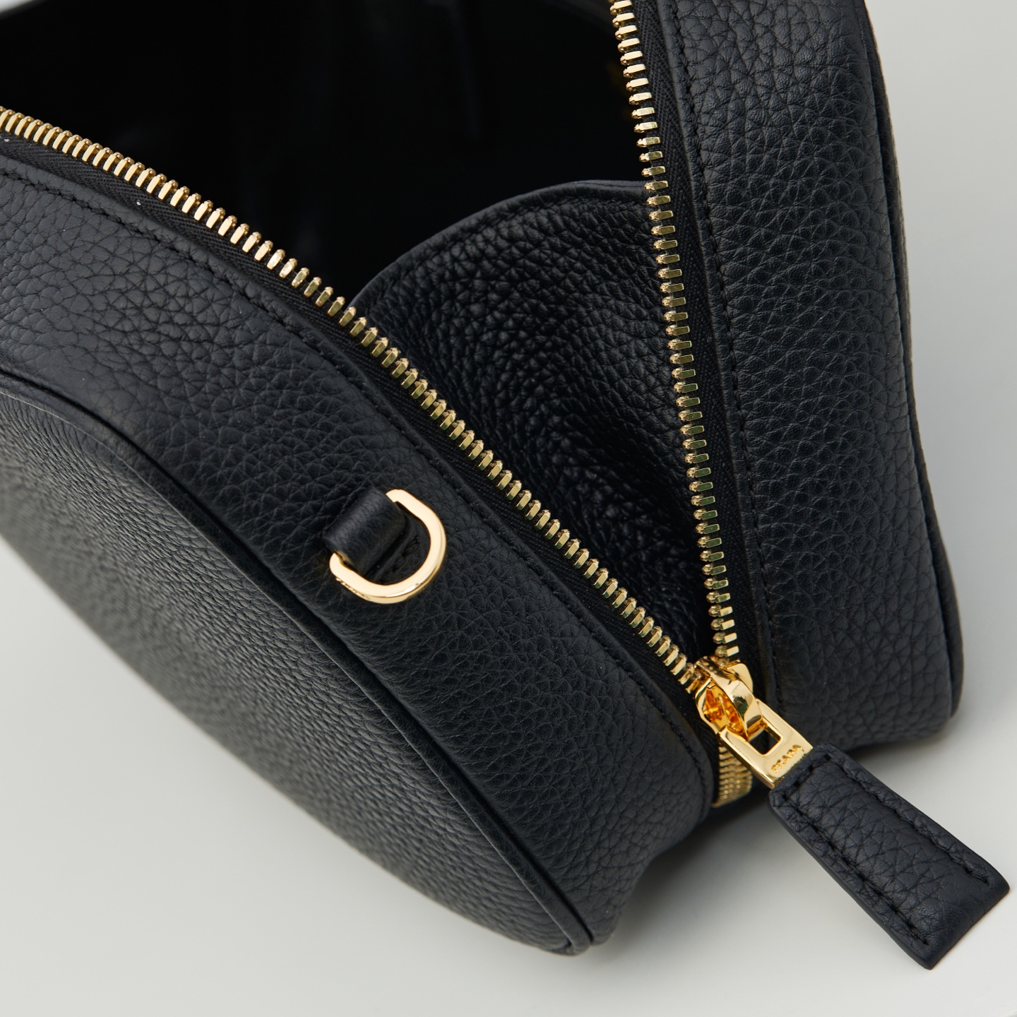 Prada Tote Bag Cow Leather Black M