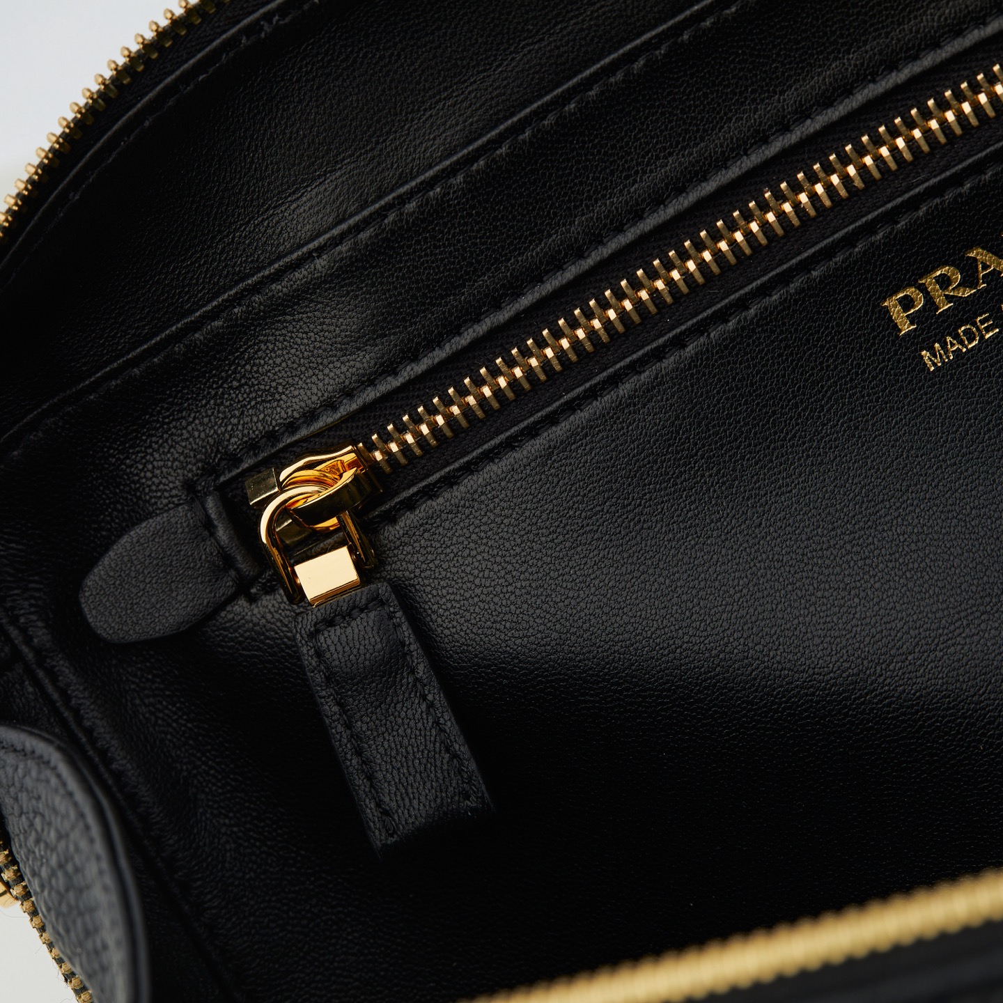 Prada Tote Bag Cow Leather Black M