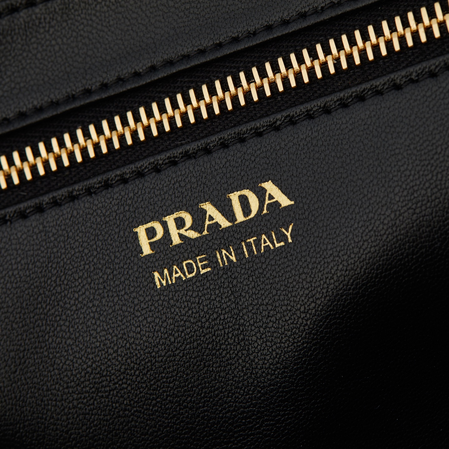 Prada Tote Bag Cow Leather Black M