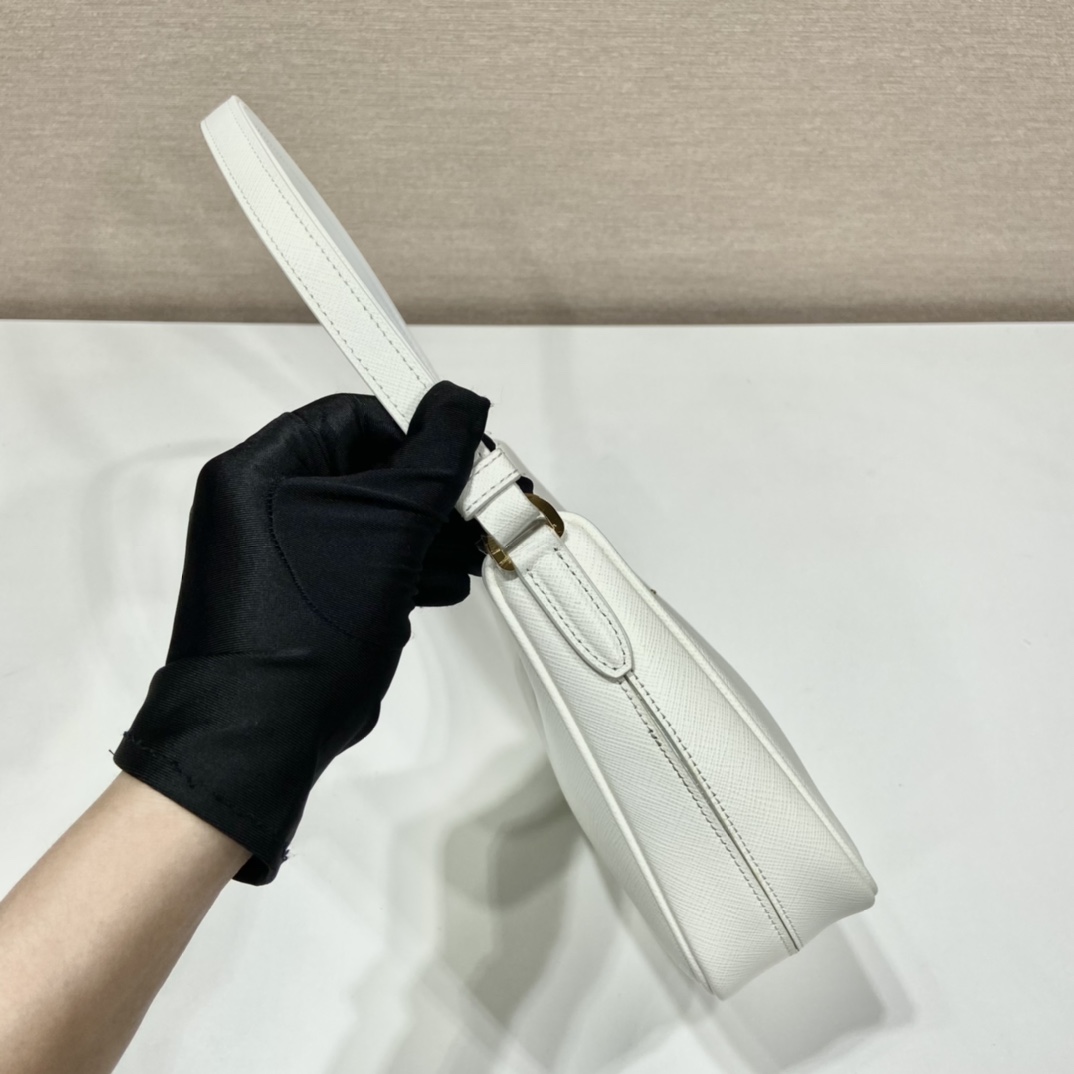 Prada Crossbody Bag Cow Leather M