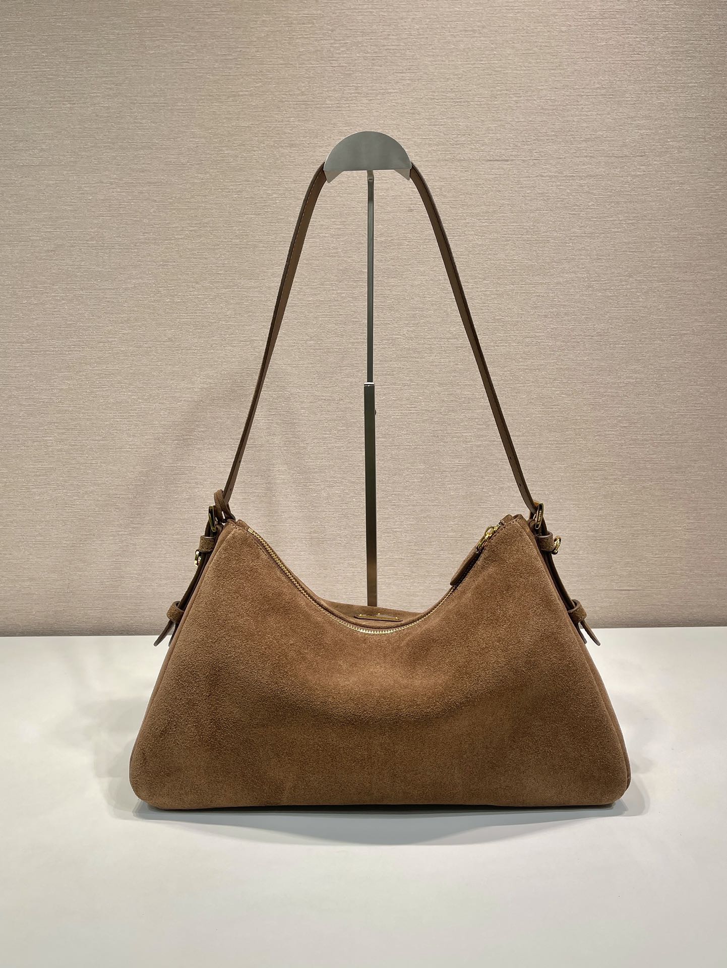 Prada Basic Bag M-12cm