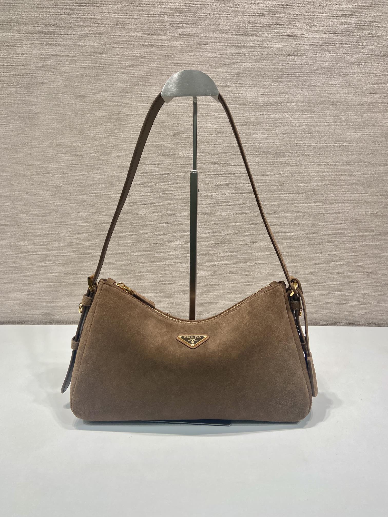 Prada Basic Bag M-10cm