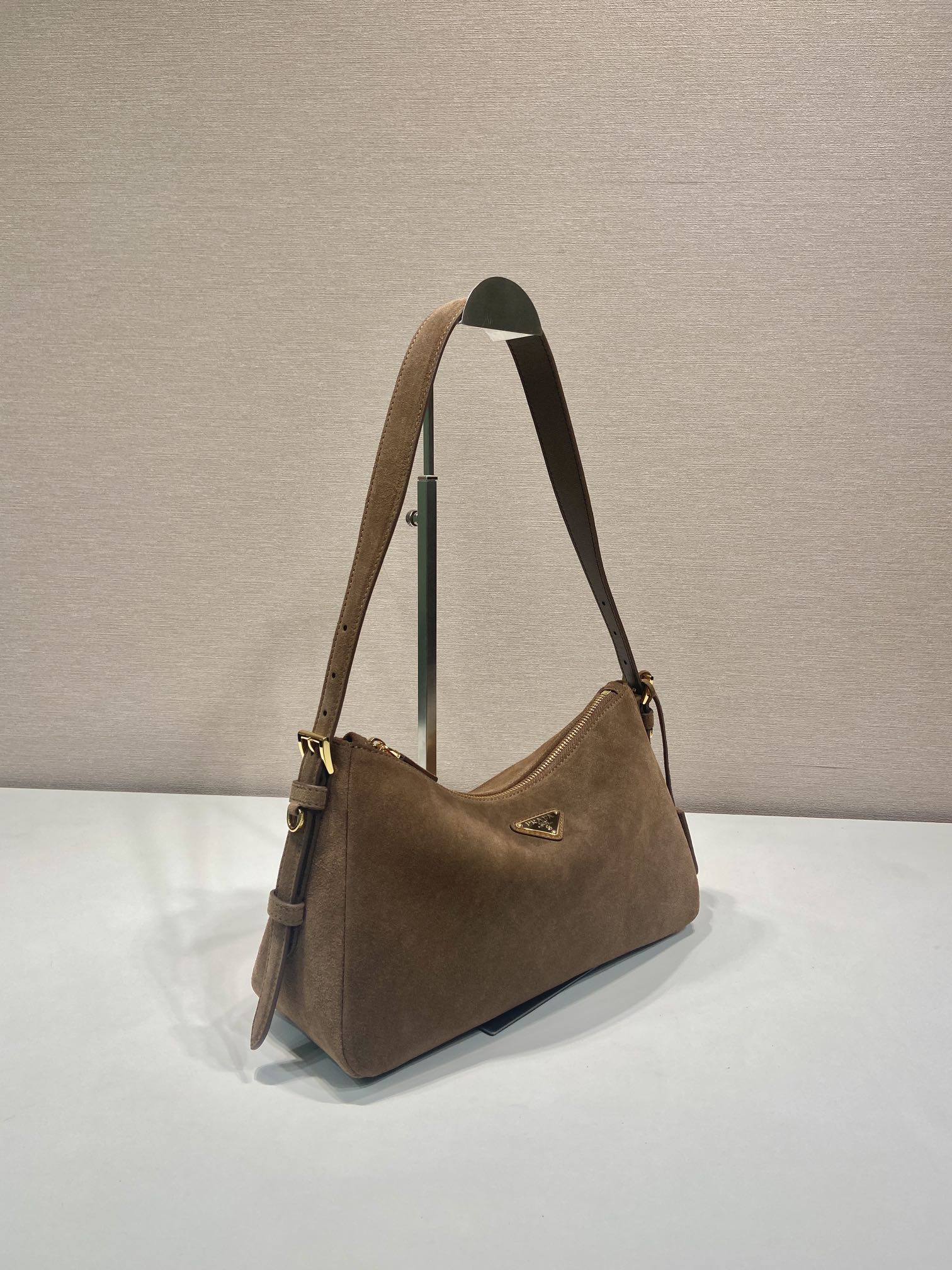 Prada Basic Bag M-10cm