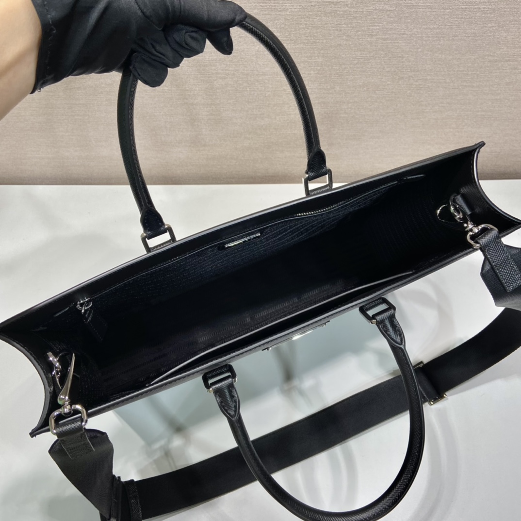 Prada Briefcase Nylon M-s
