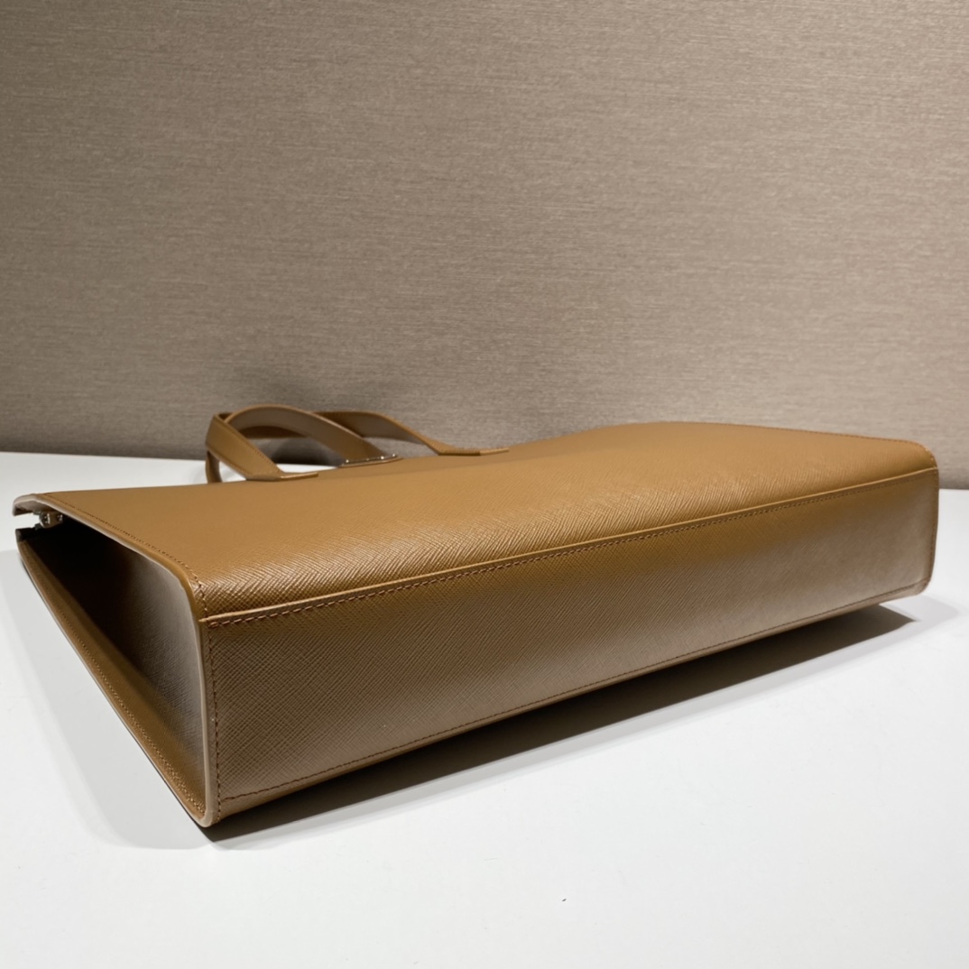 Prada Male Tote Bag M