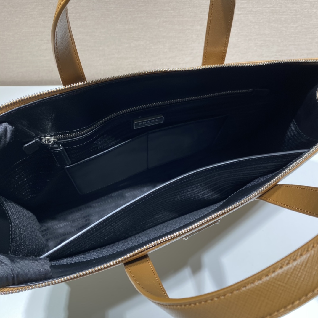 Prada Male Tote Bag M