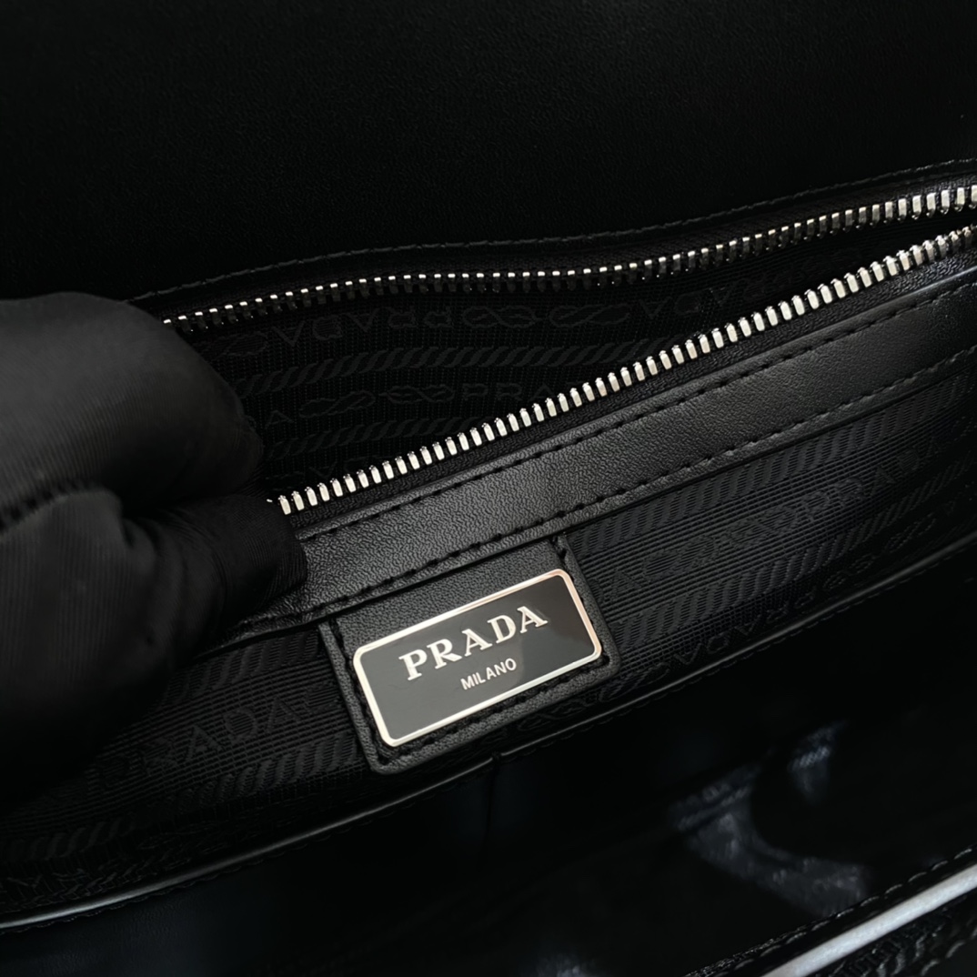 Prada Male Tote Bag M