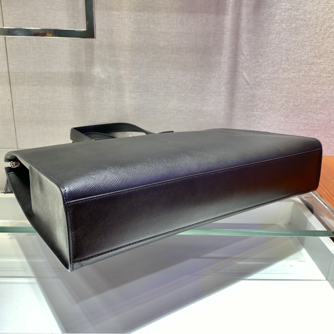 Prada Male Tote Bag M