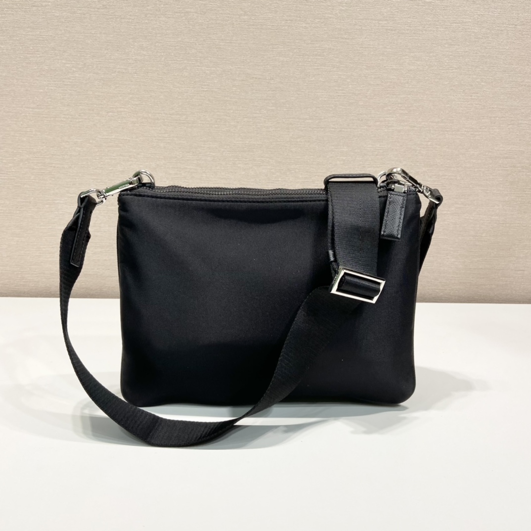 Prada Basic Bag Nylon M