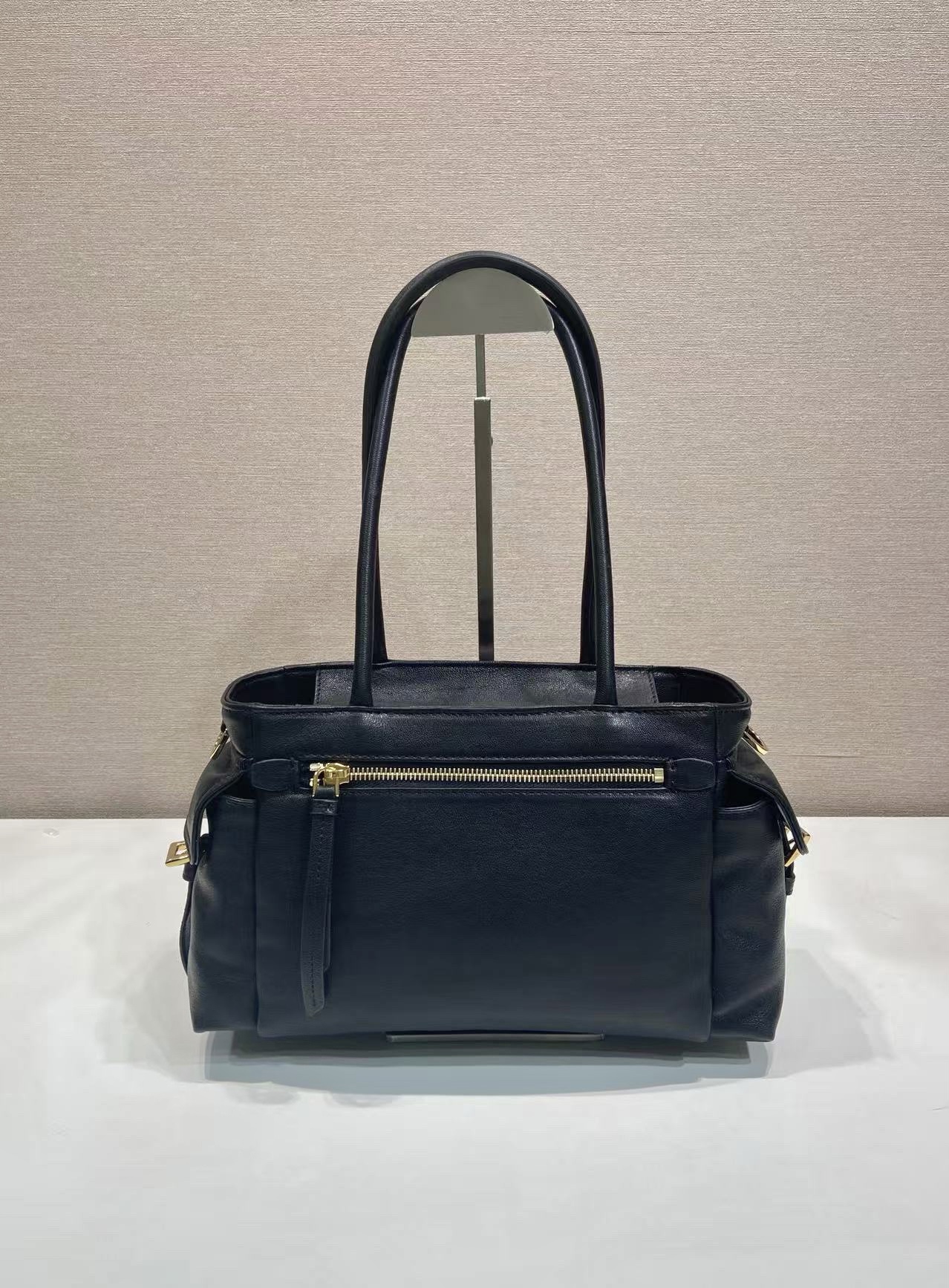 Prada Tote Bag Sheepskin 11cm