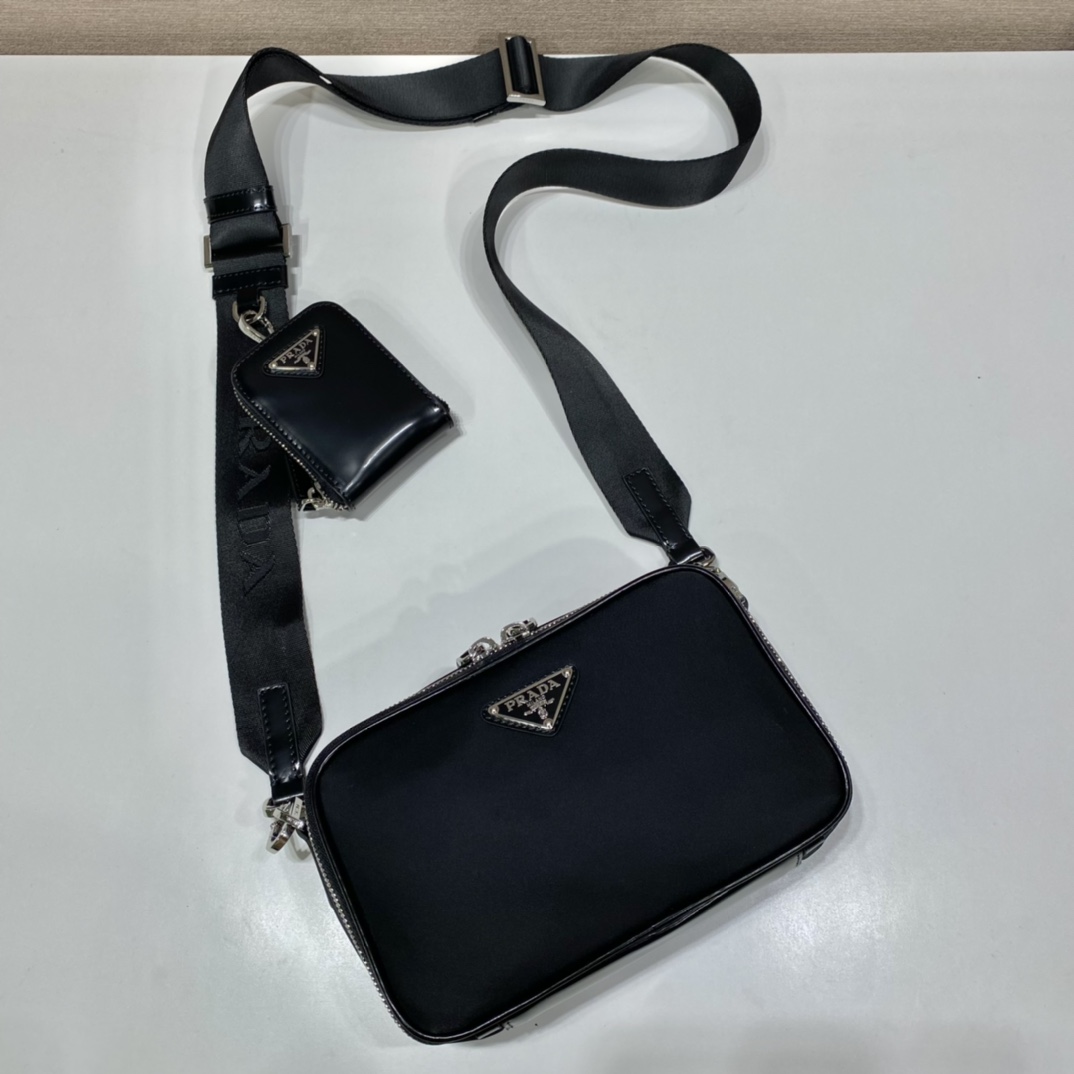 Prada Messenger Bag Cow Leather M