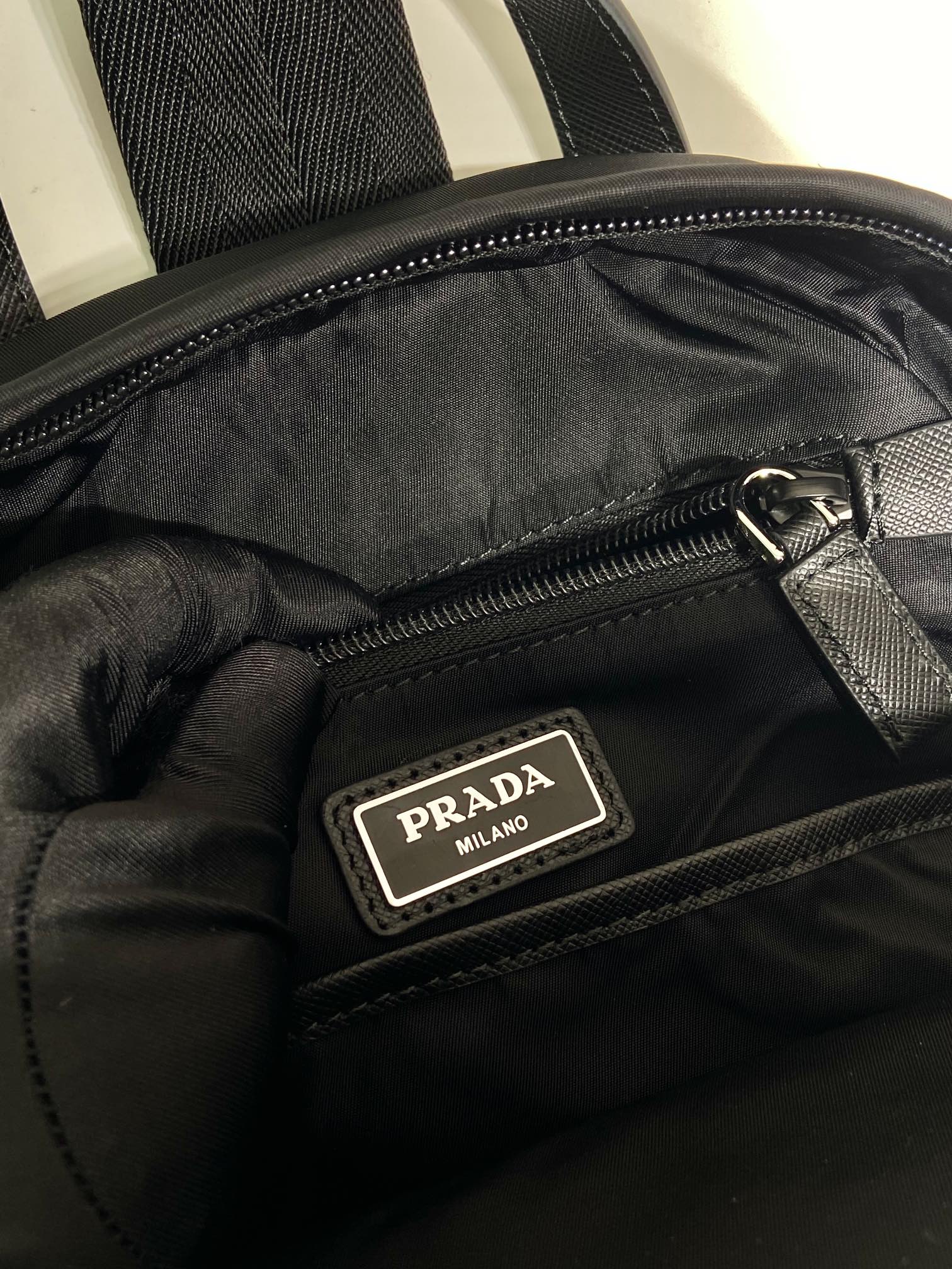 Prada Backpack Nylon M-l-s