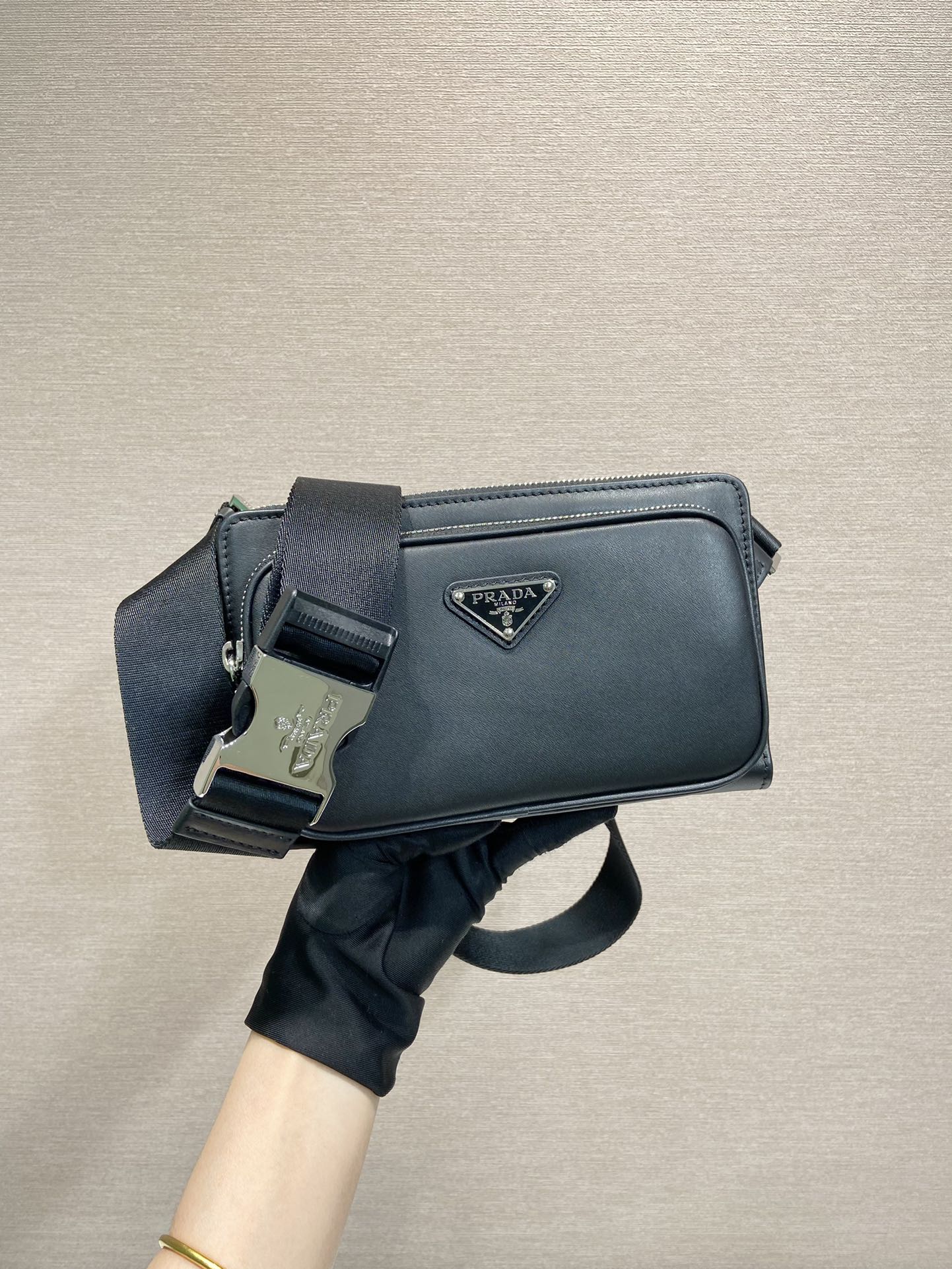 Prada Basic Bag Cow Leather M
