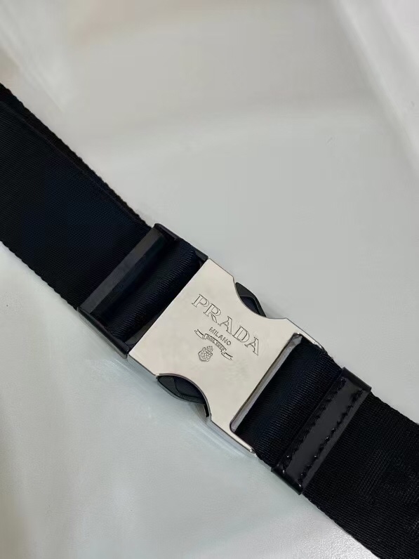 Prada Basic Bag Cow Leather M