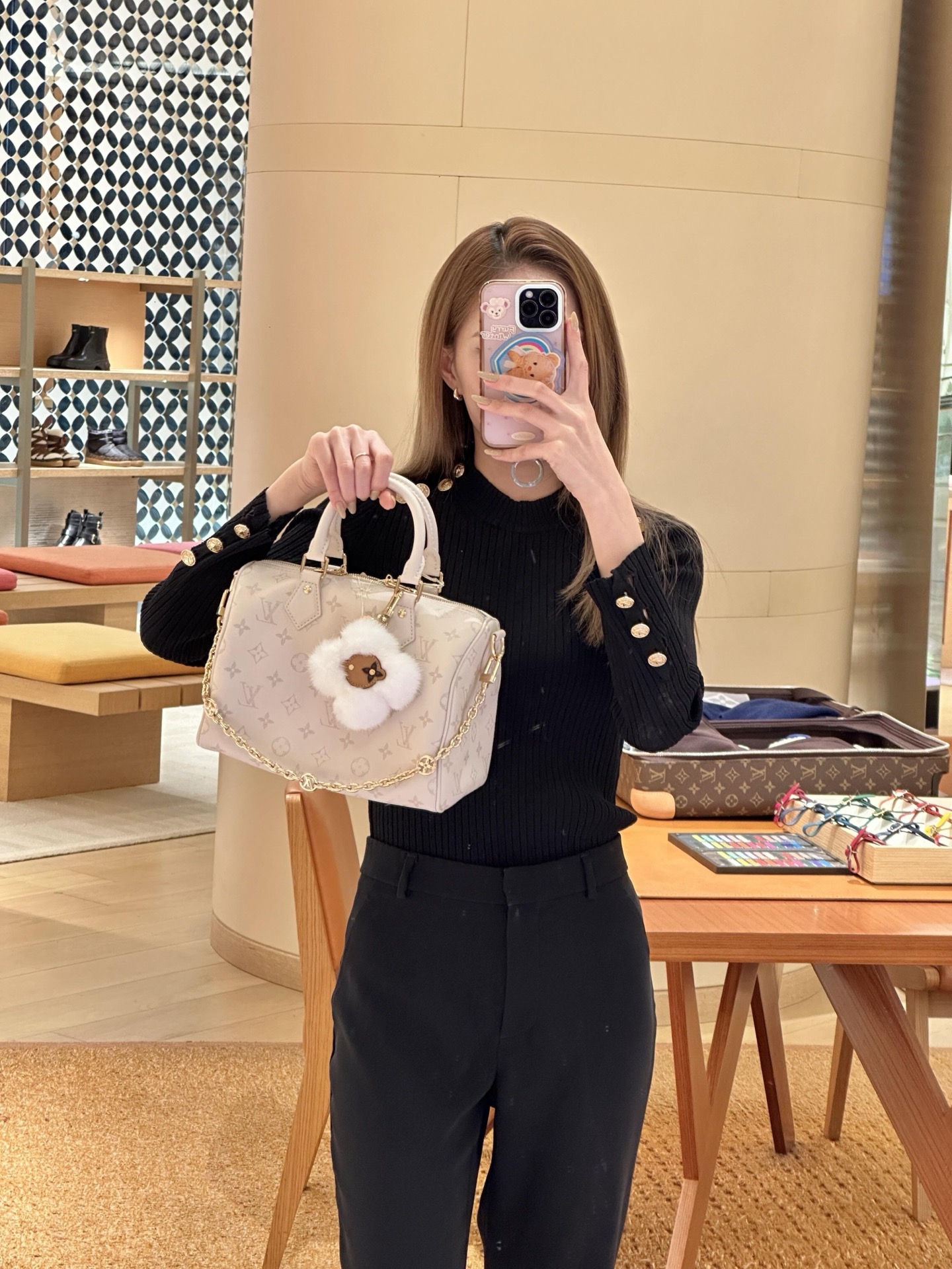 Louis Vuitton Basic Bag White S