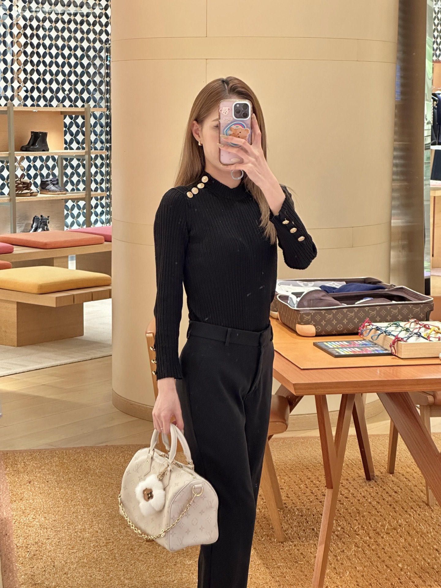 Louis Vuitton Basic Bag White S