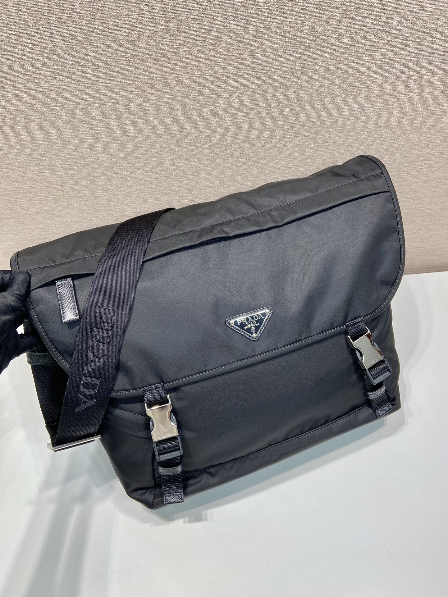 Prada Messenger Bag Nylon M-l