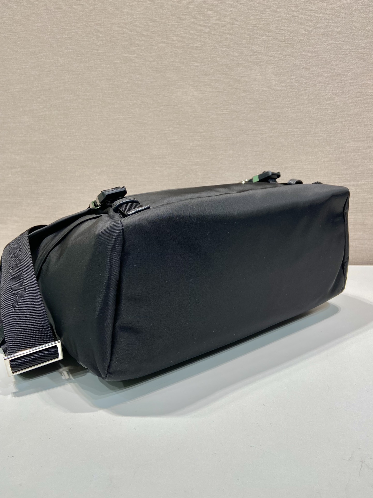 Prada Messenger Bag Nylon M-l