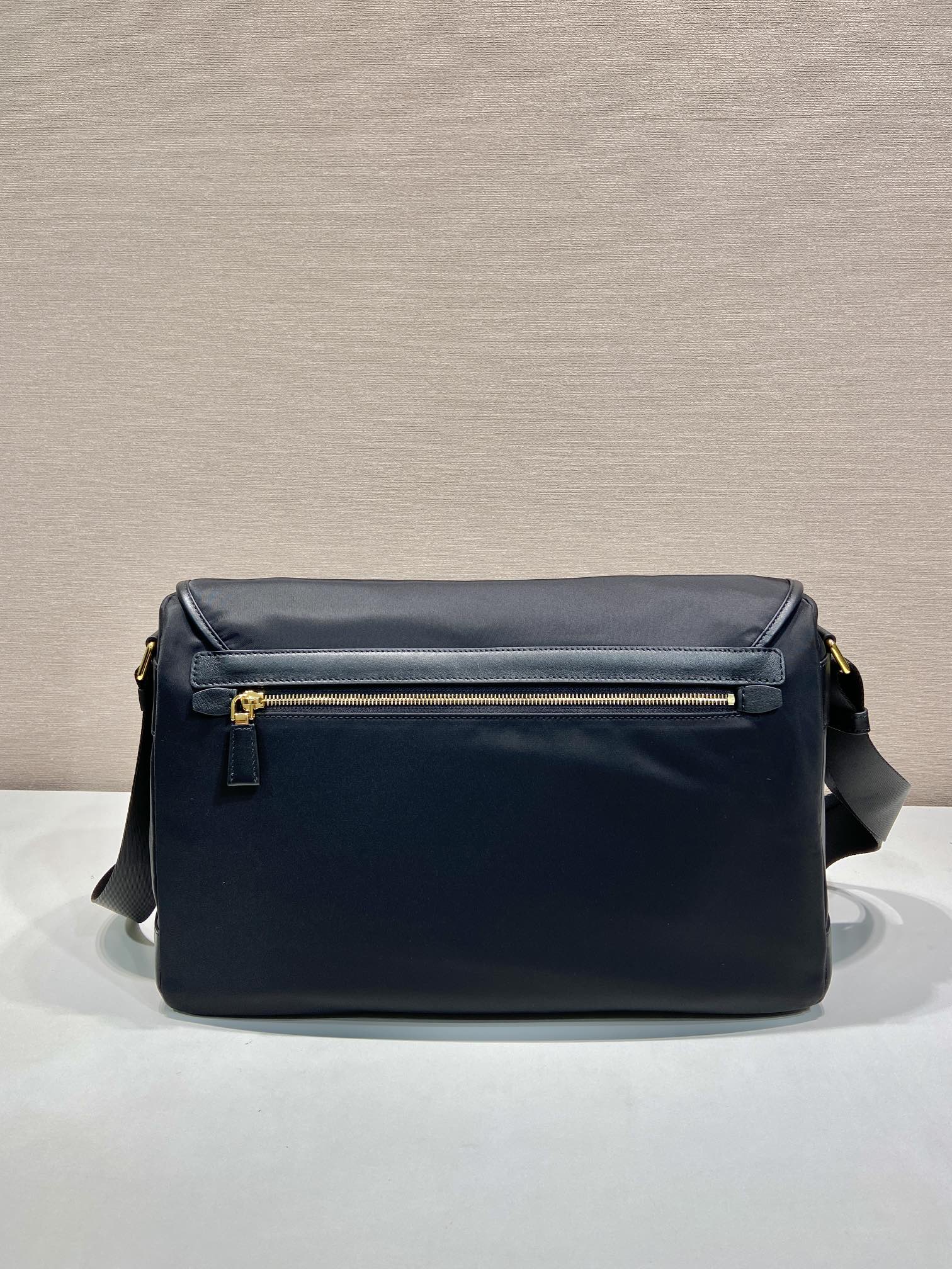 Messenger Bag Cow Leather 13cm