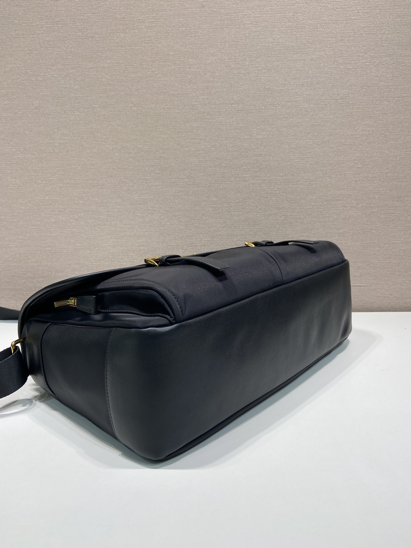 Messenger Bag Cow Leather 13cm