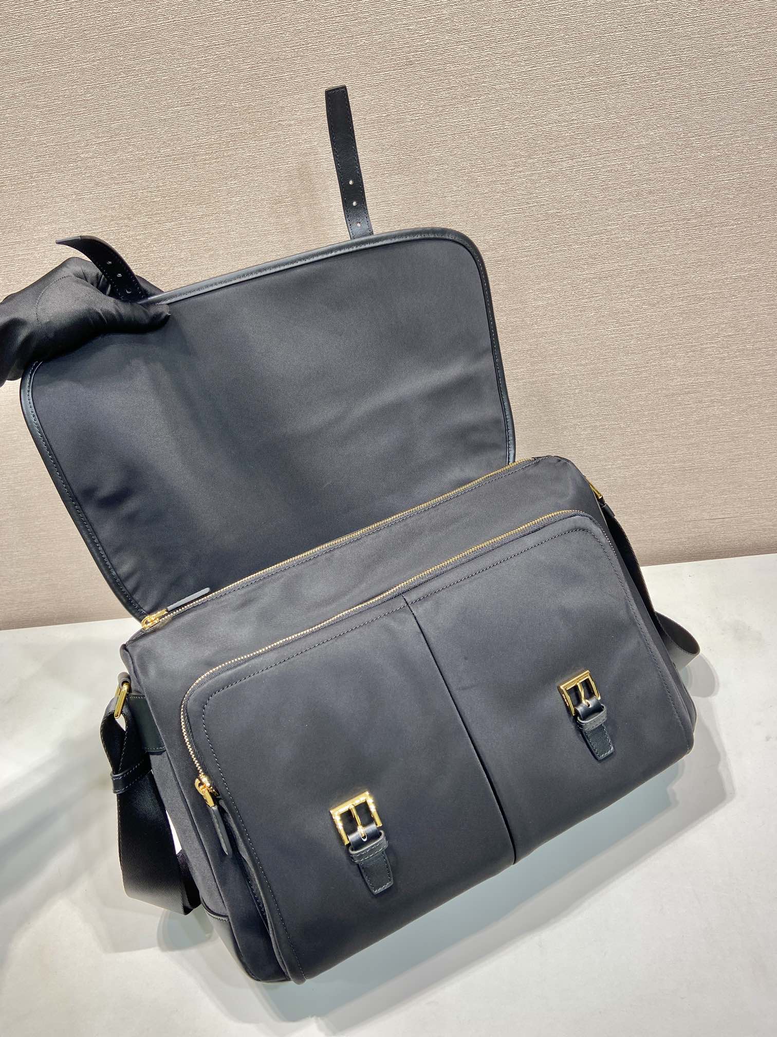 Messenger Bag Cow Leather 13cm