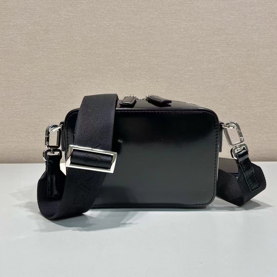 Prada Messenger Bag Nylon M