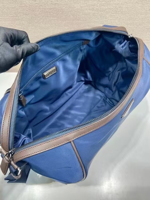 Prada Messenger Bag Cow Leather 17cm