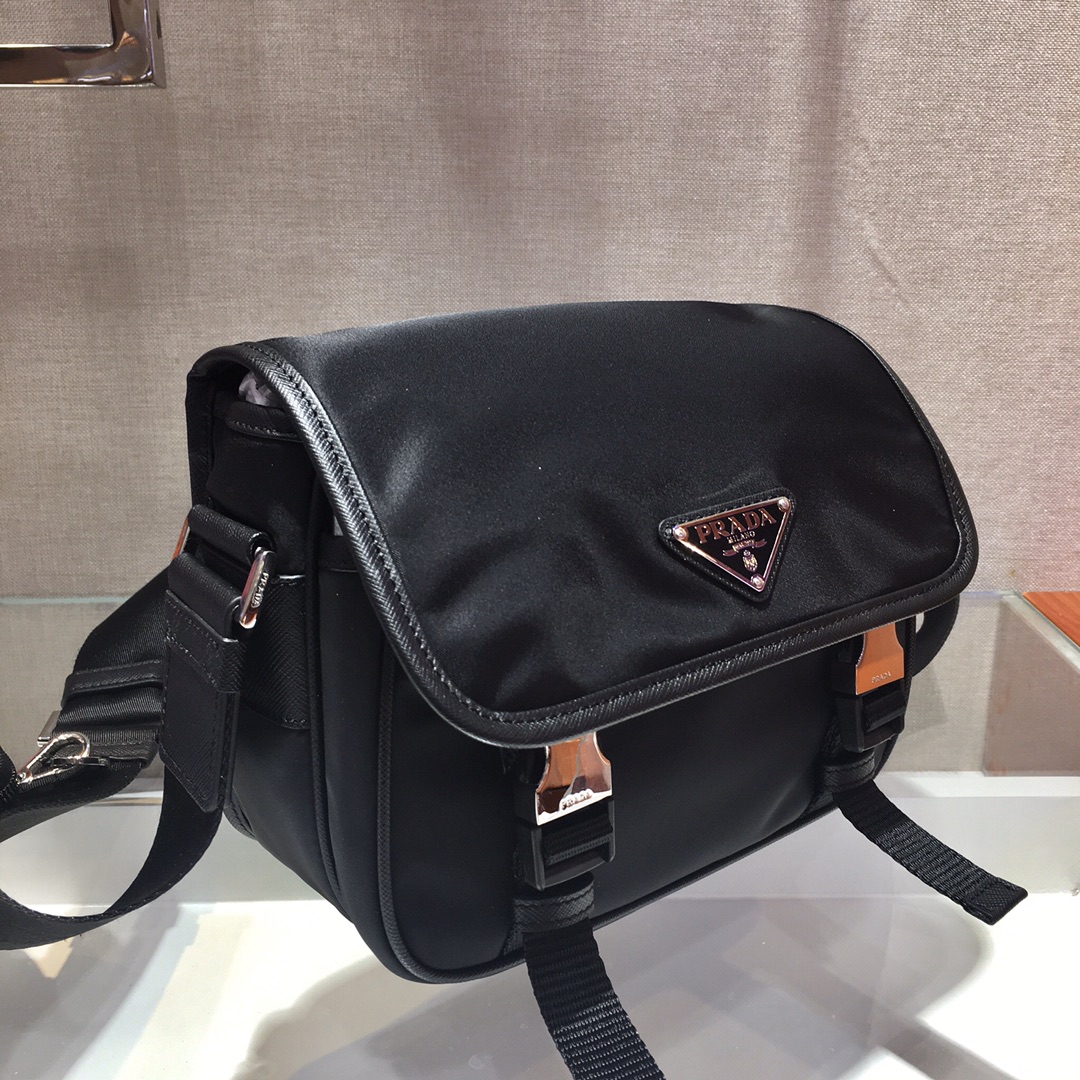 Prada Messenger Bag Nylon M