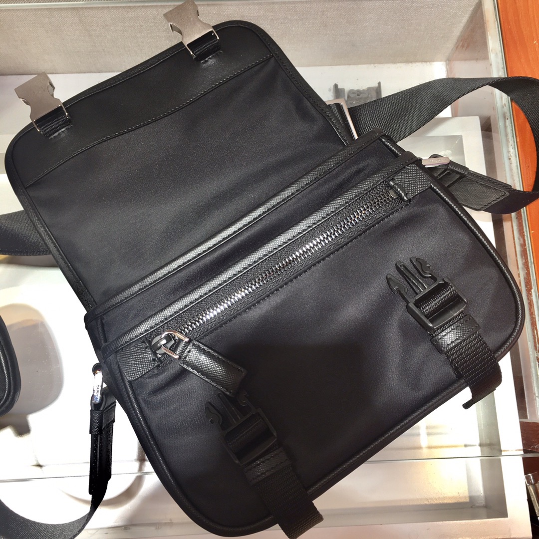 Prada Messenger Bag Nylon M