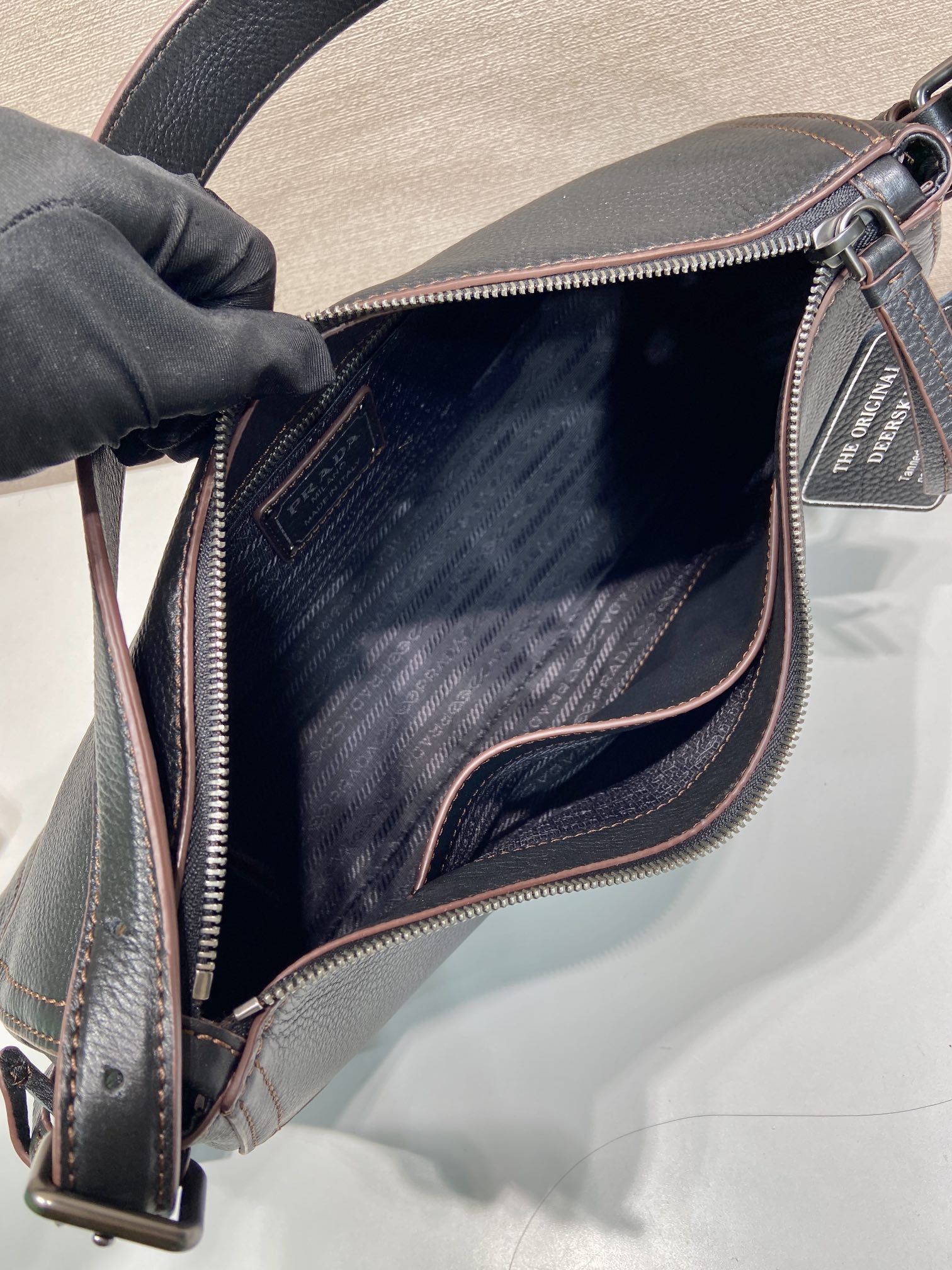 Prada Basic Bag M-11cm