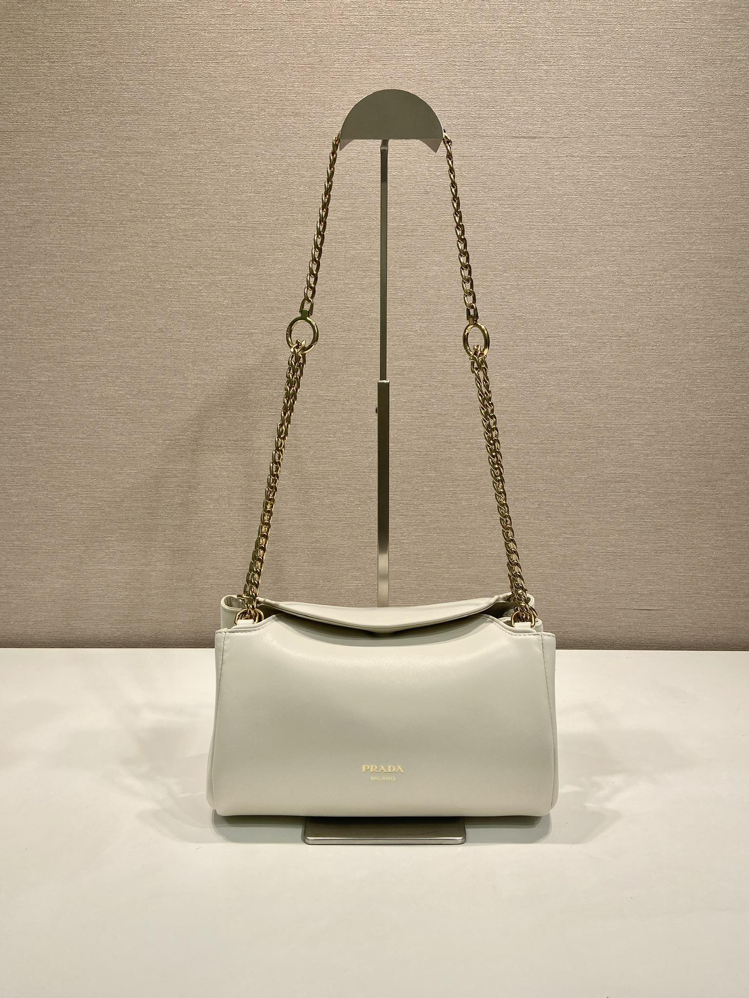 Prada Female Basic Bag 13cm-m-l