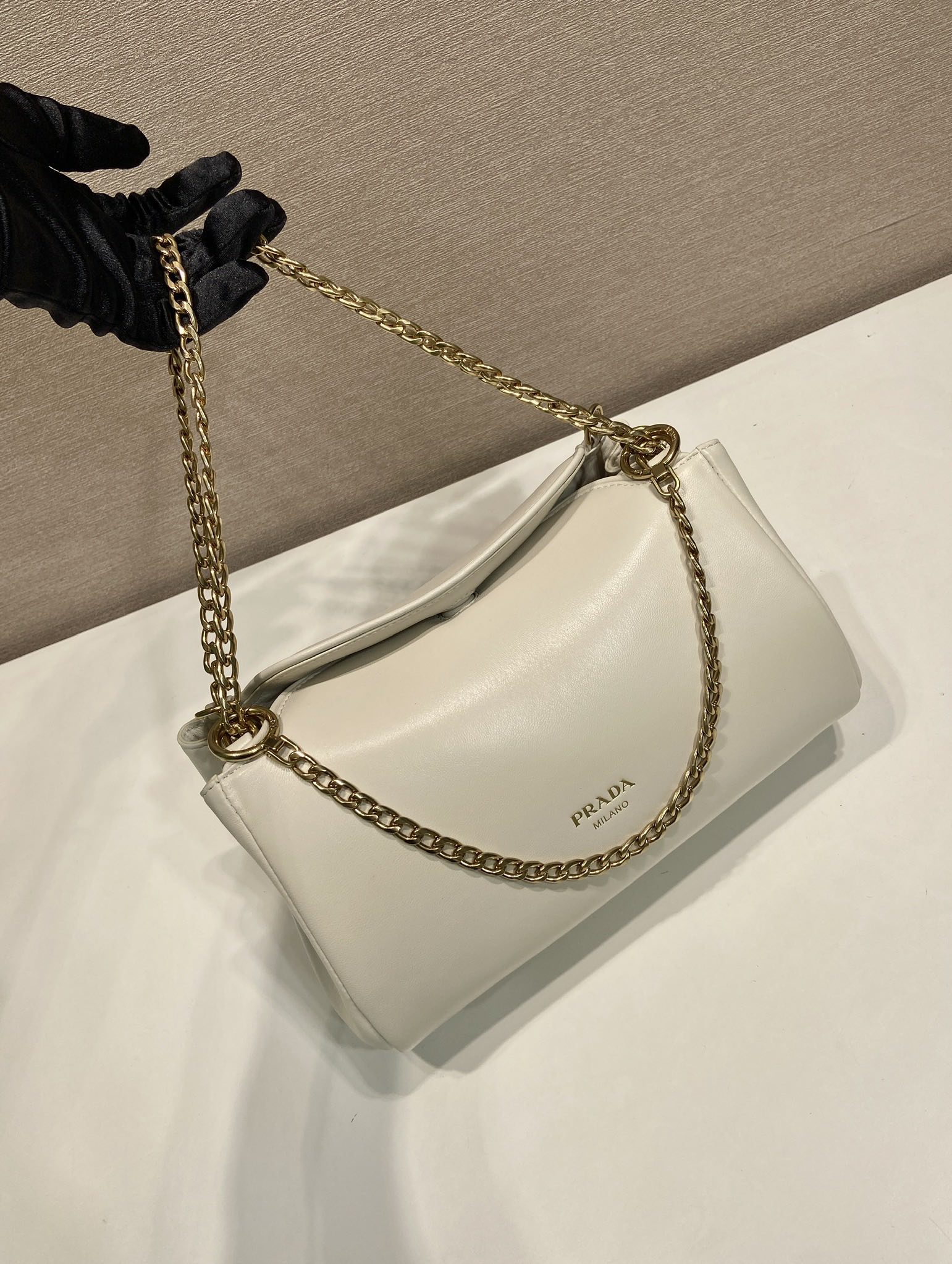 Prada Female Basic Bag 13cm-m-l