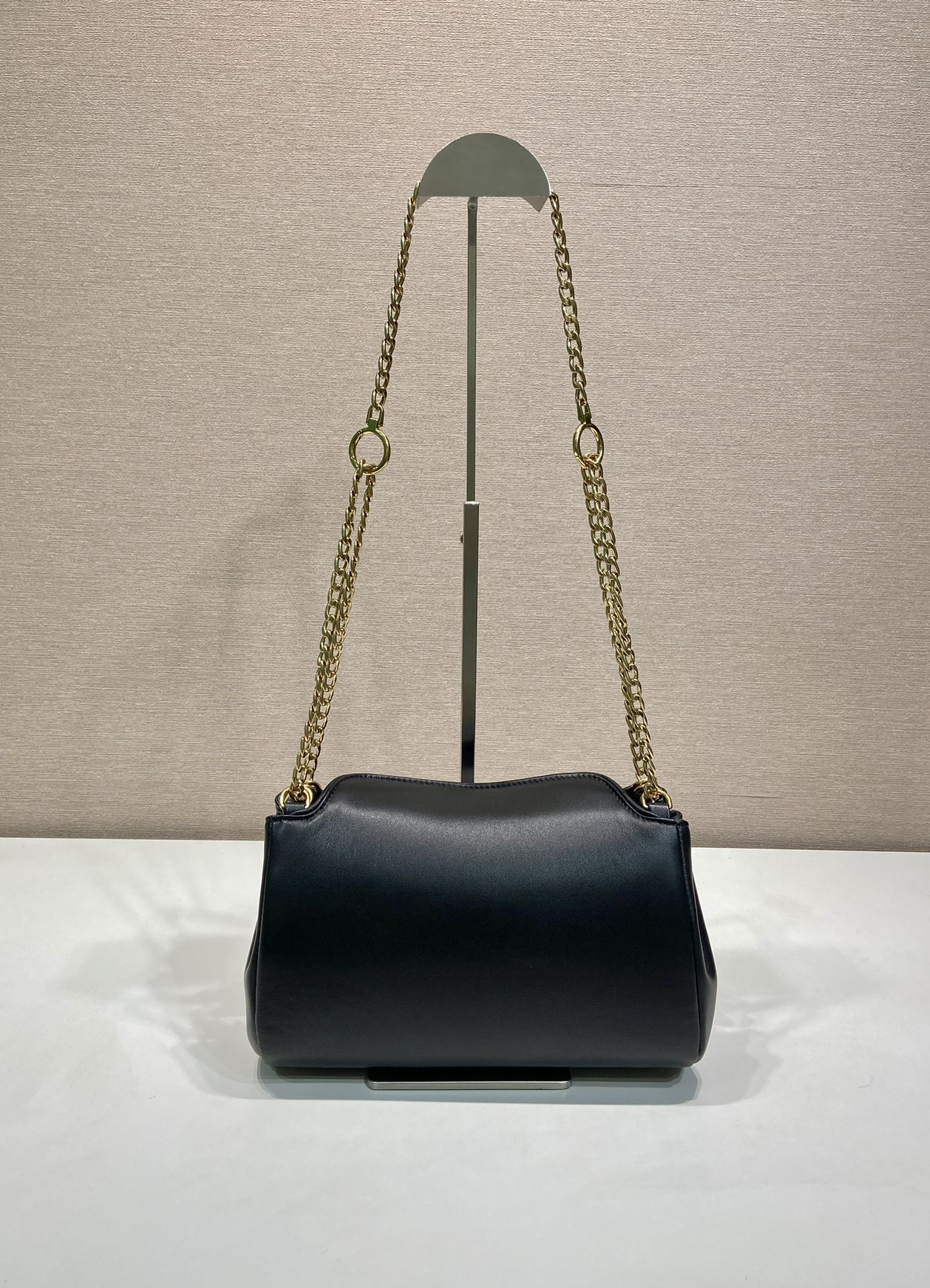 Prada Female Basic Bag 13cm-m-l