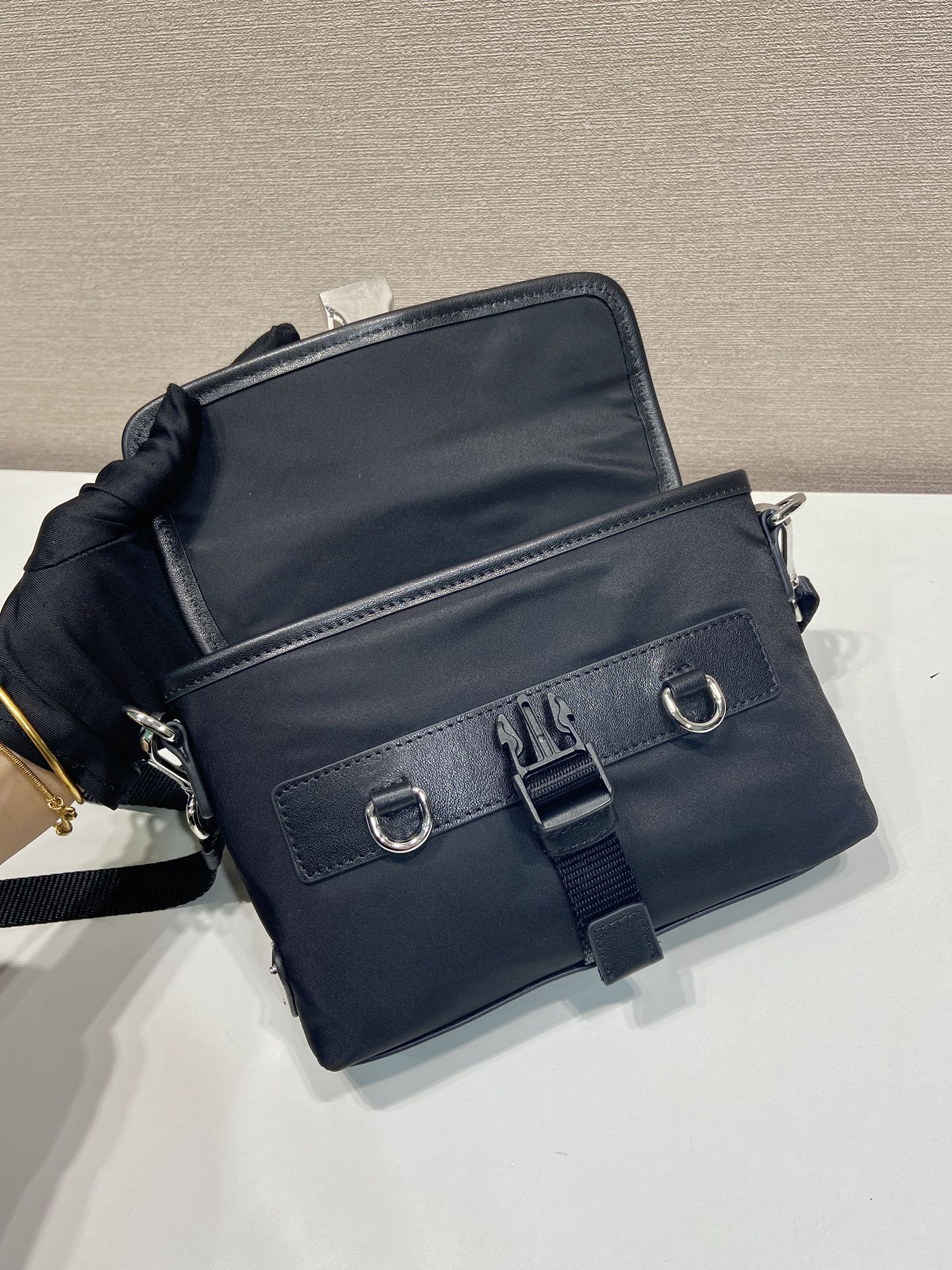 Prada Basic Bag M-l