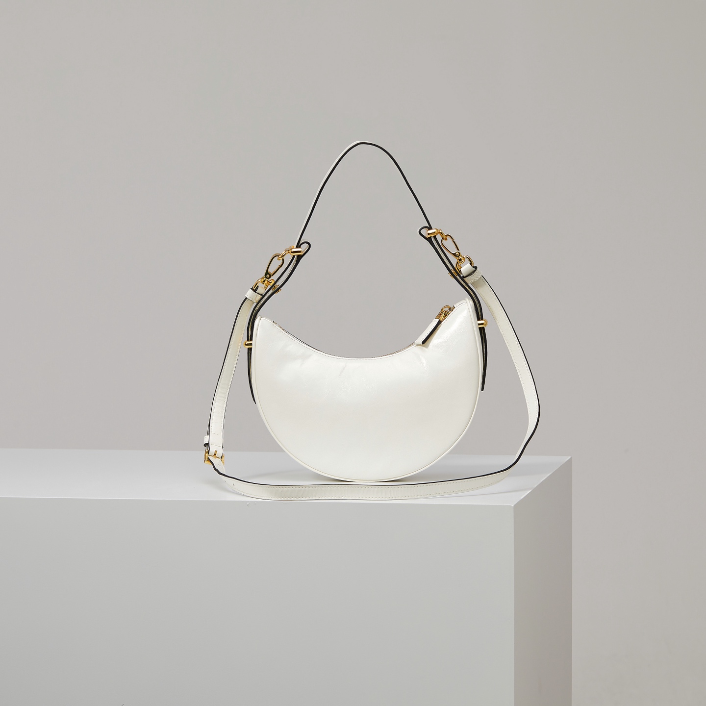 Prada Basic Bag Cow Leather White M-s