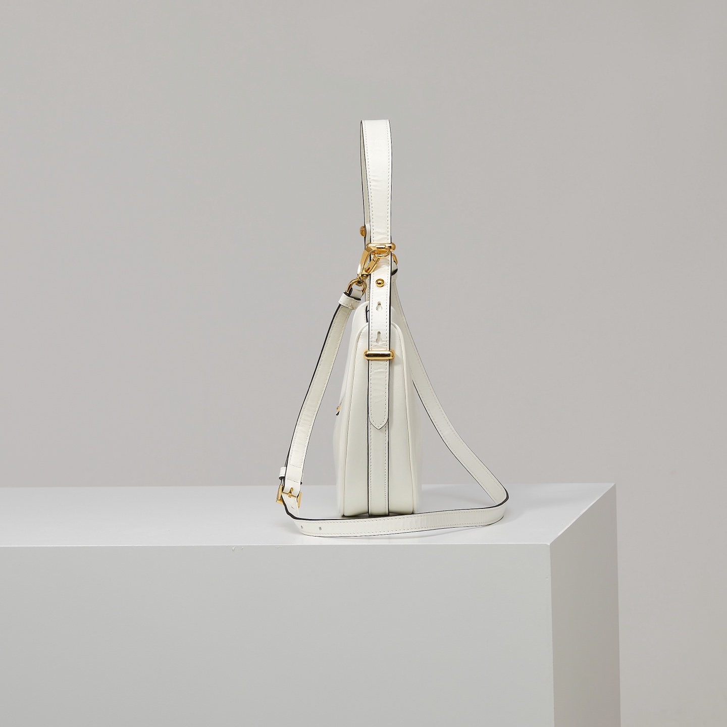 Prada Basic Bag Cow Leather White M-s