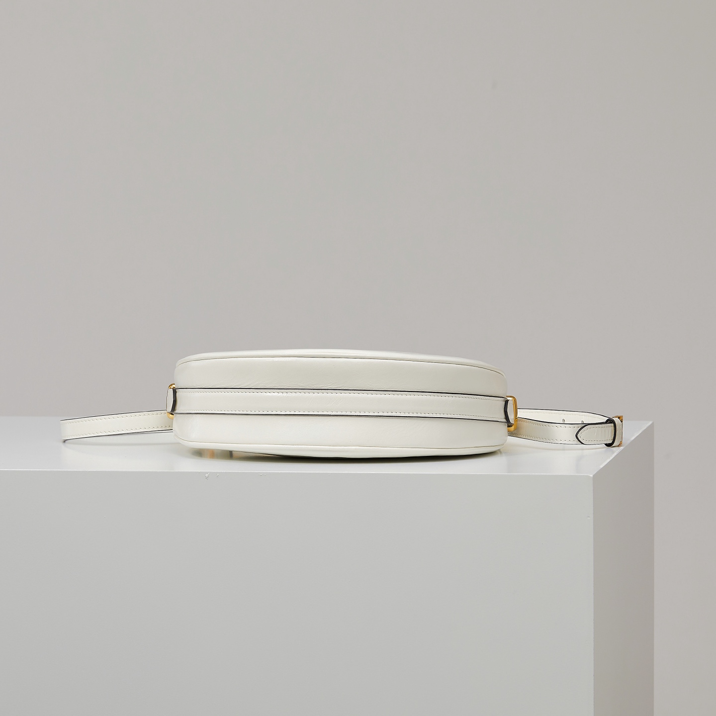 Prada Basic Bag Cow Leather White M-s