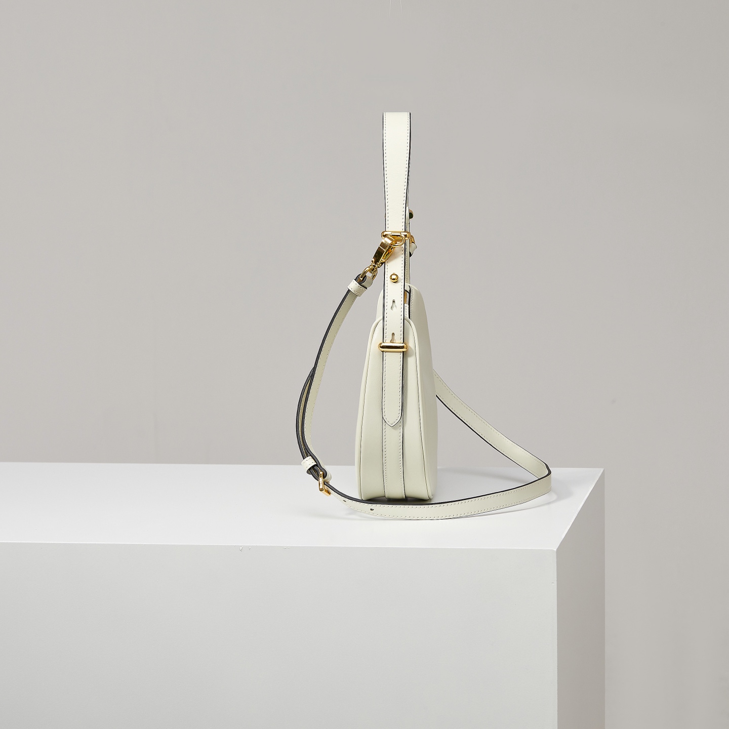 Prada Basic Bag White M-s