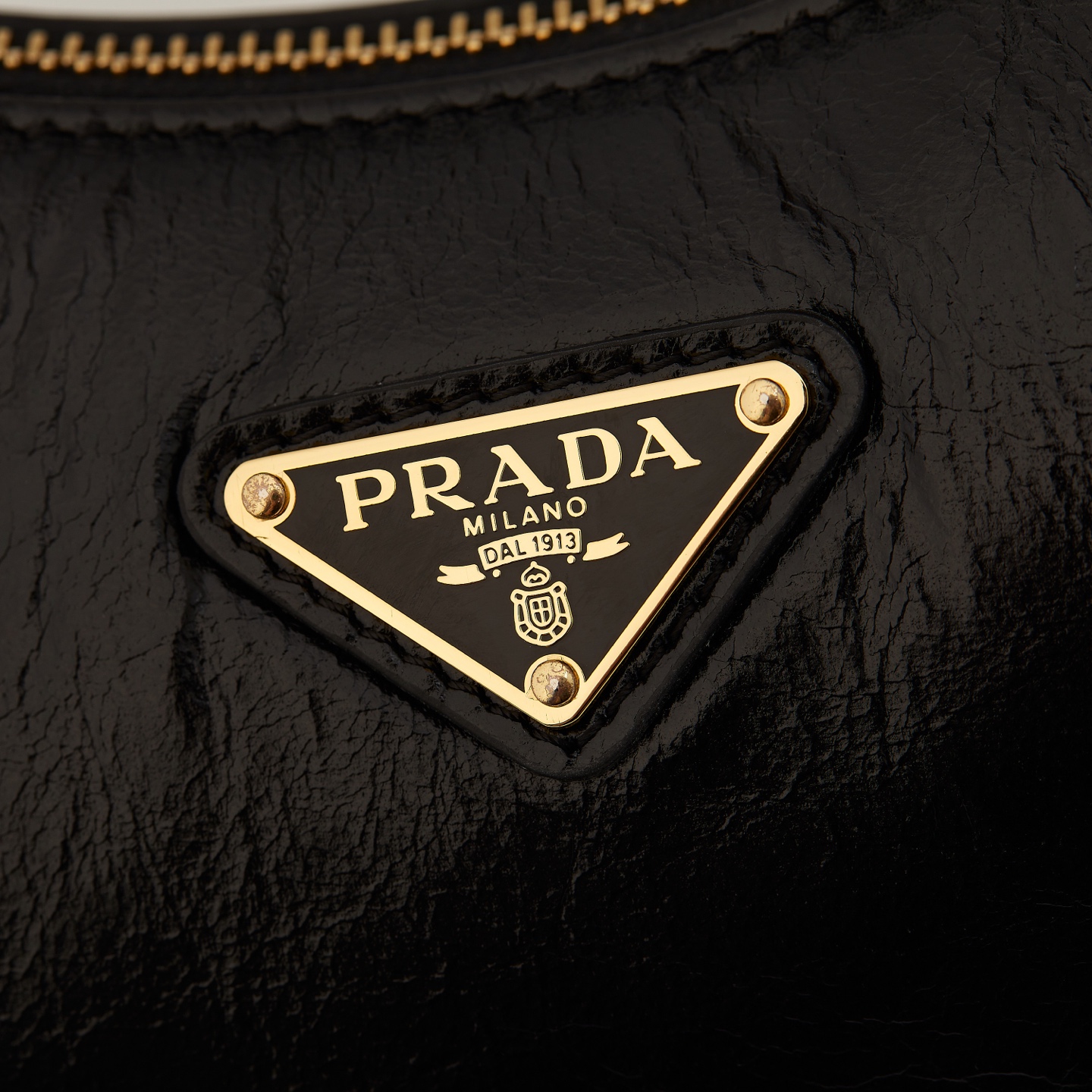 Prada Basic Bag Black M-s