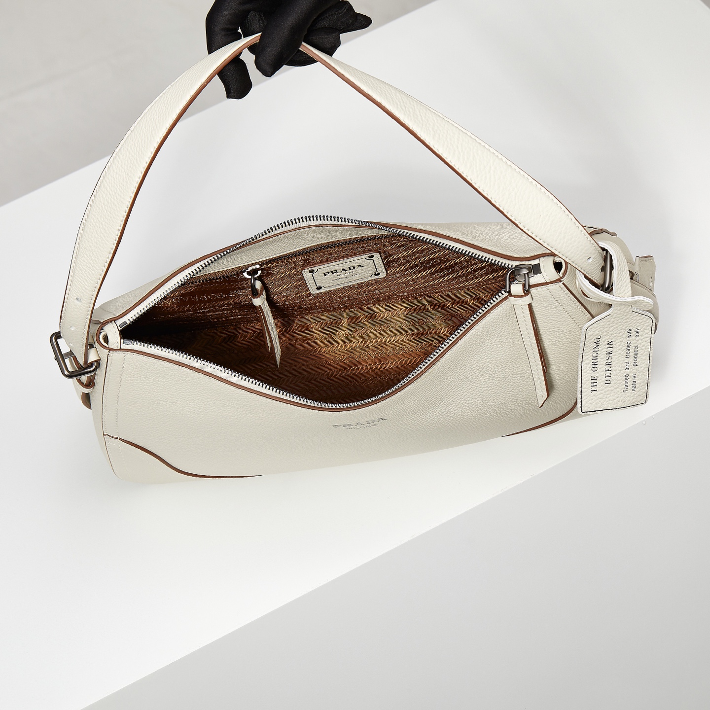 Prada Basic Bag White M-11cm-s