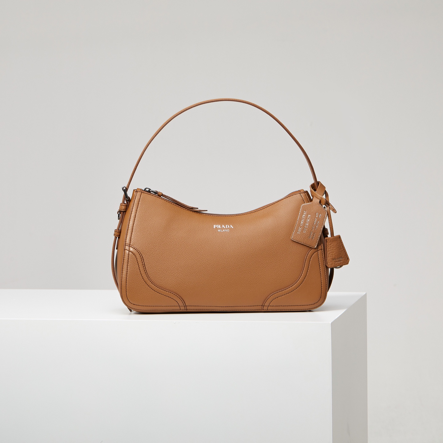 Prada Basic Bag M-11cm-s