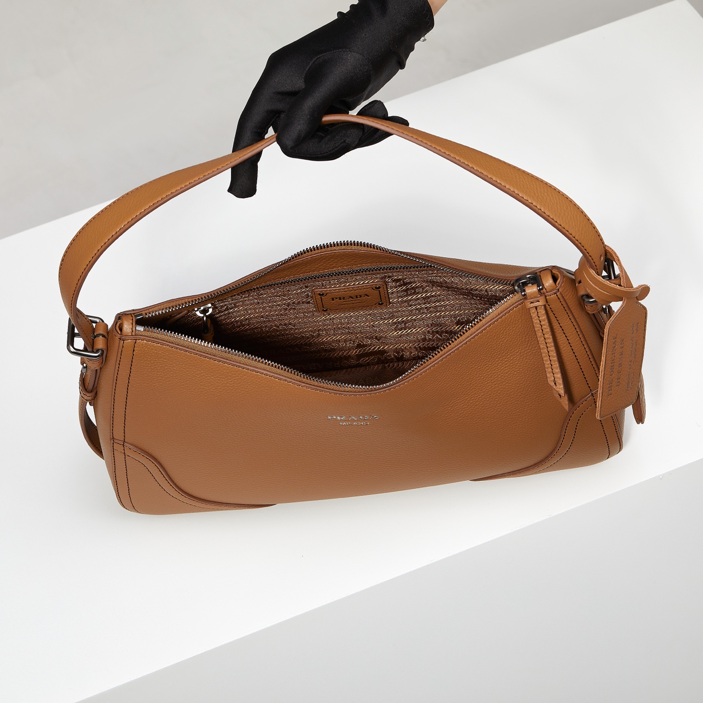 Prada Basic Bag M-11cm-s