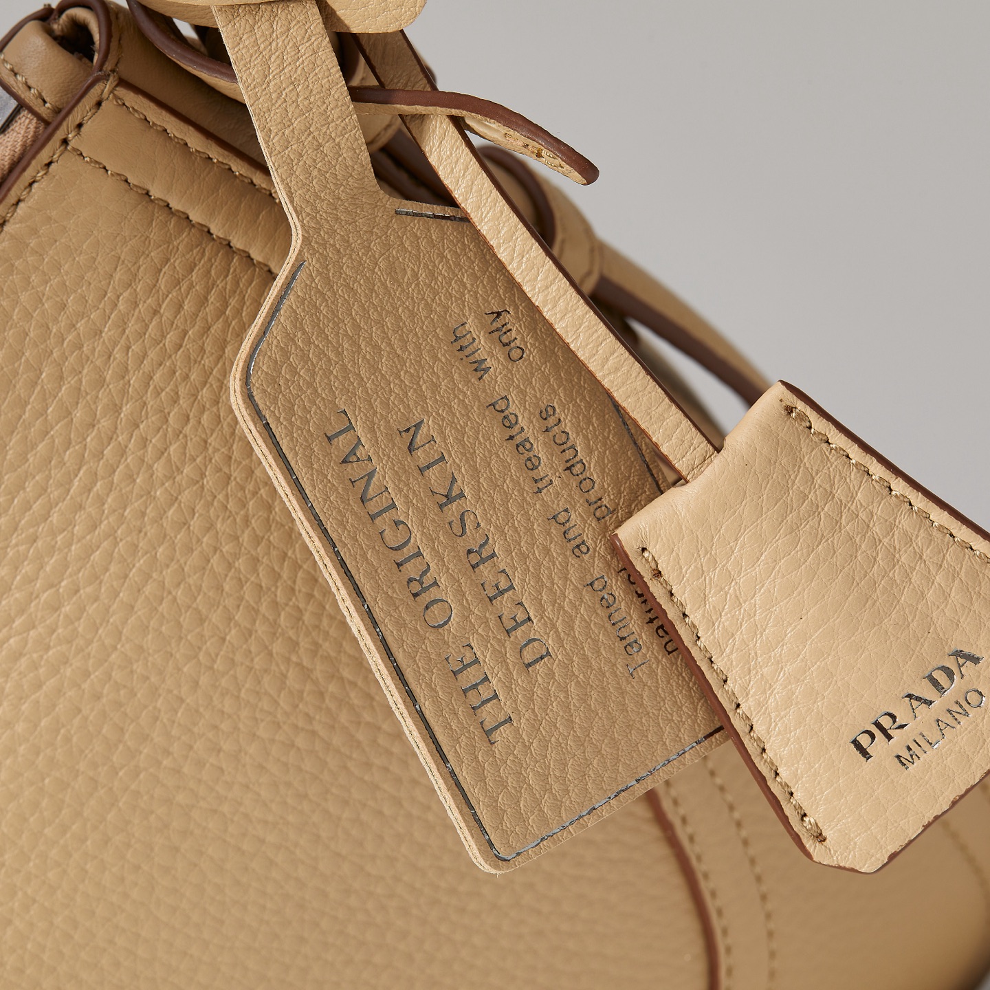 Prada Basic Bag Pink M-11cm-s