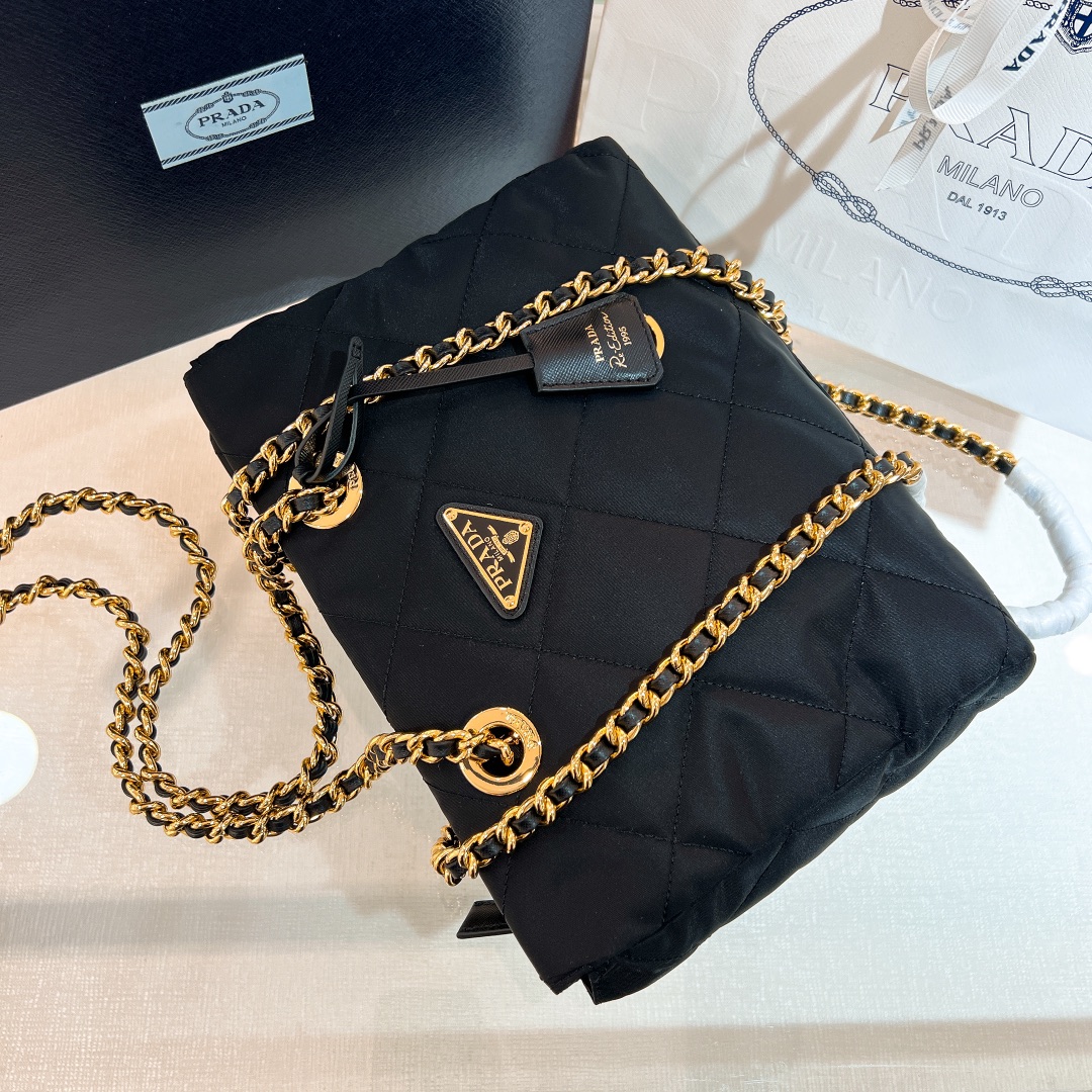 Prada Shoulder Bag Nylon Black Waterproof M-25cm-s